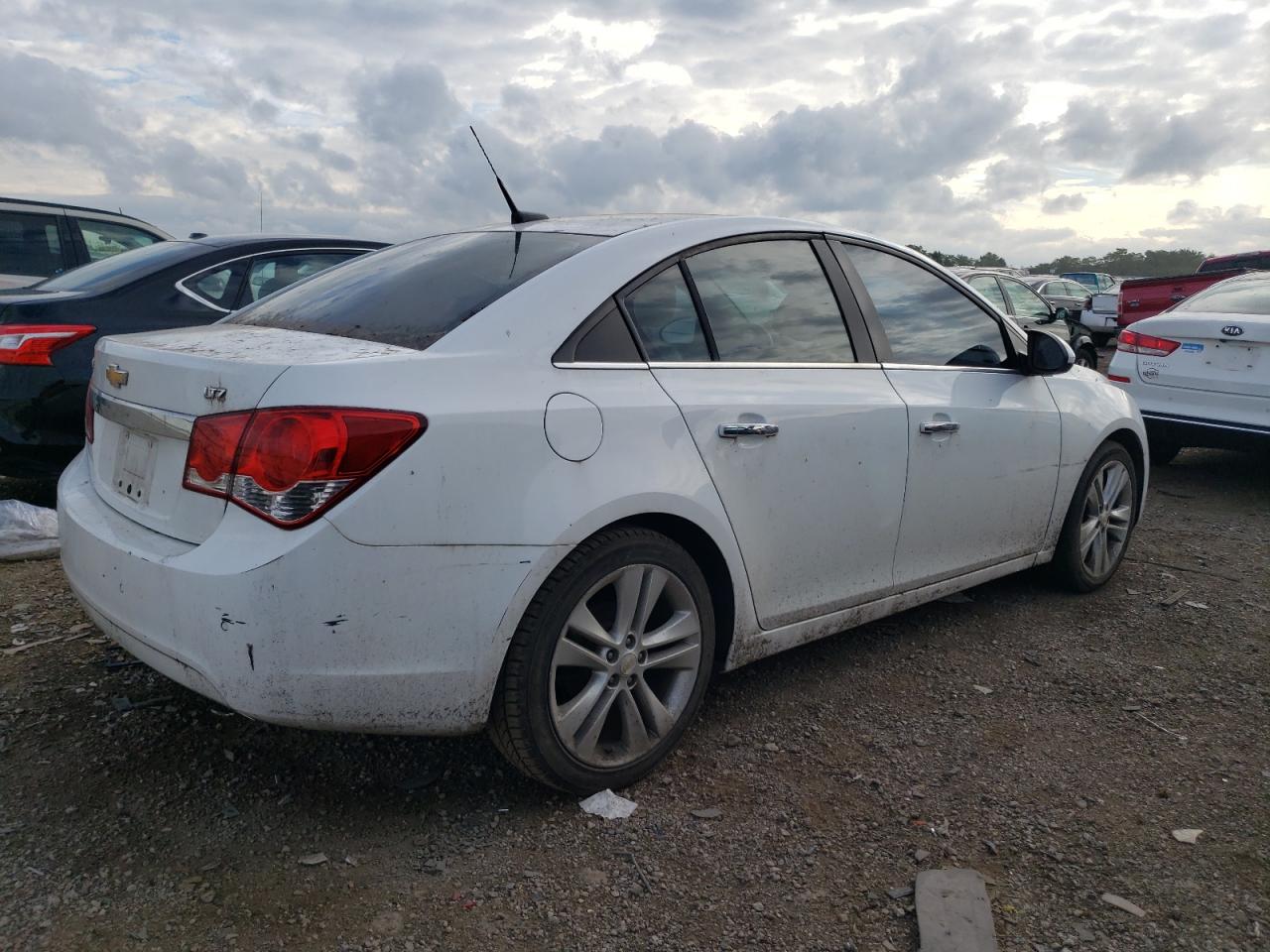 Photo 2 VIN: 1G1PH5S95B7145859 - CHEVROLET CRUZE 