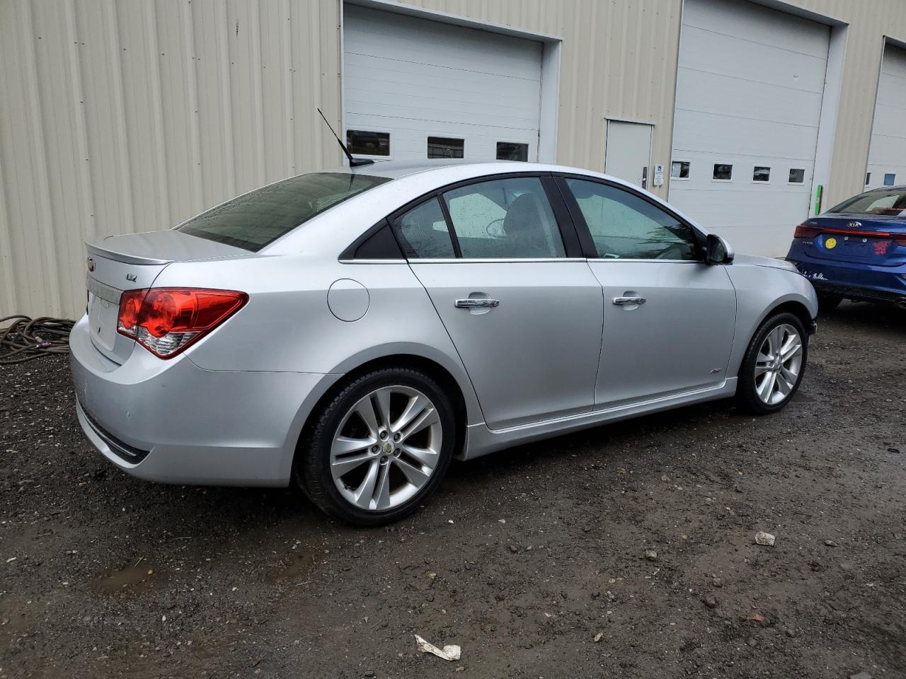 Photo 2 VIN: 1G1PH5S97B7295827 - CHEVROLET CRUZE 