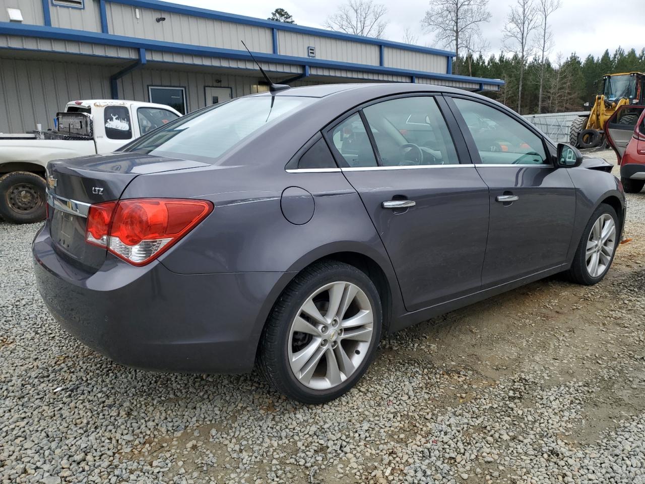 Photo 2 VIN: 1G1PH5S98B7105727 - CHEVROLET CRUZE 