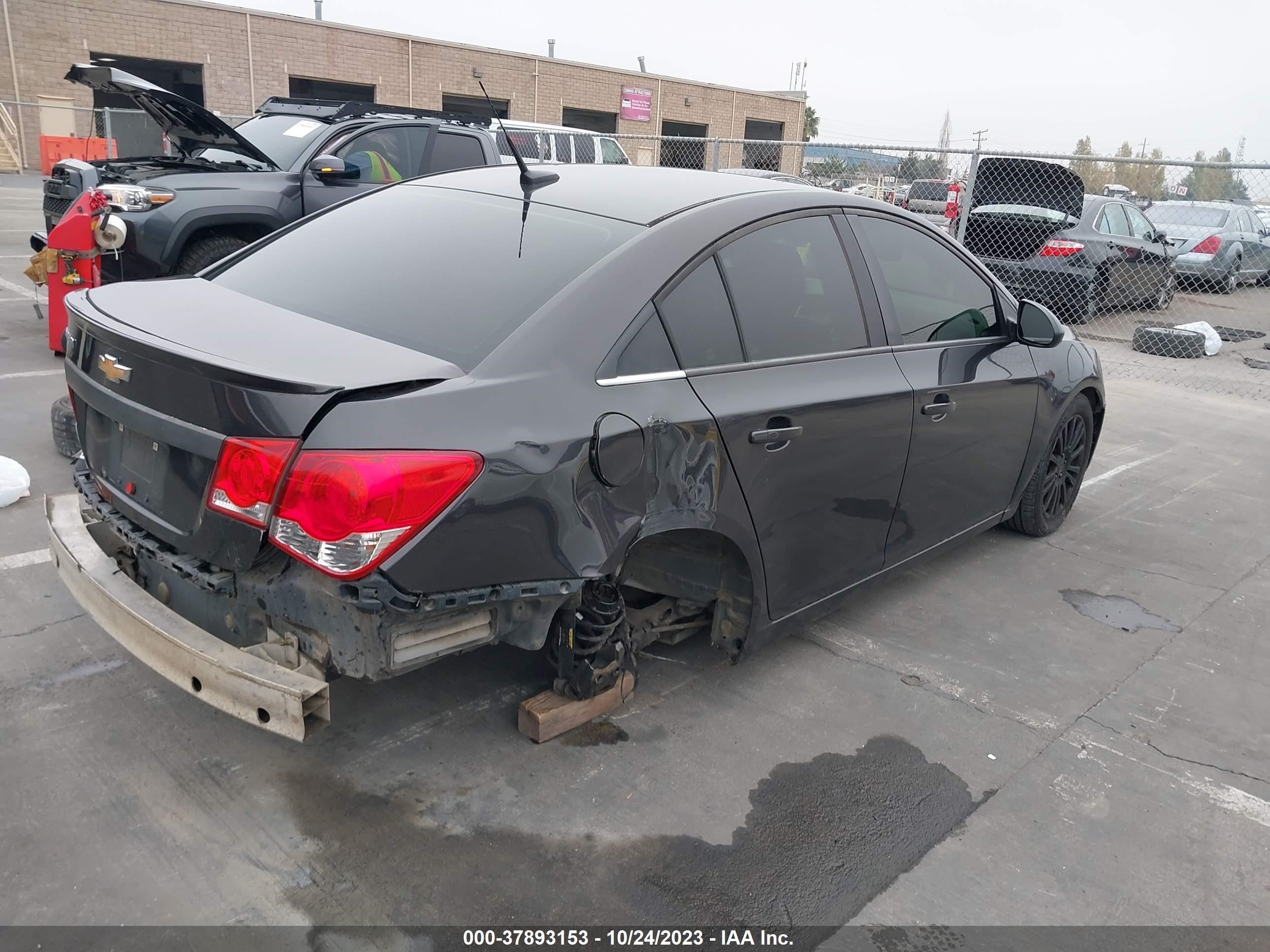 Photo 3 VIN: 1G1PH5SB3E7215530 - CHEVROLET CRUZE 