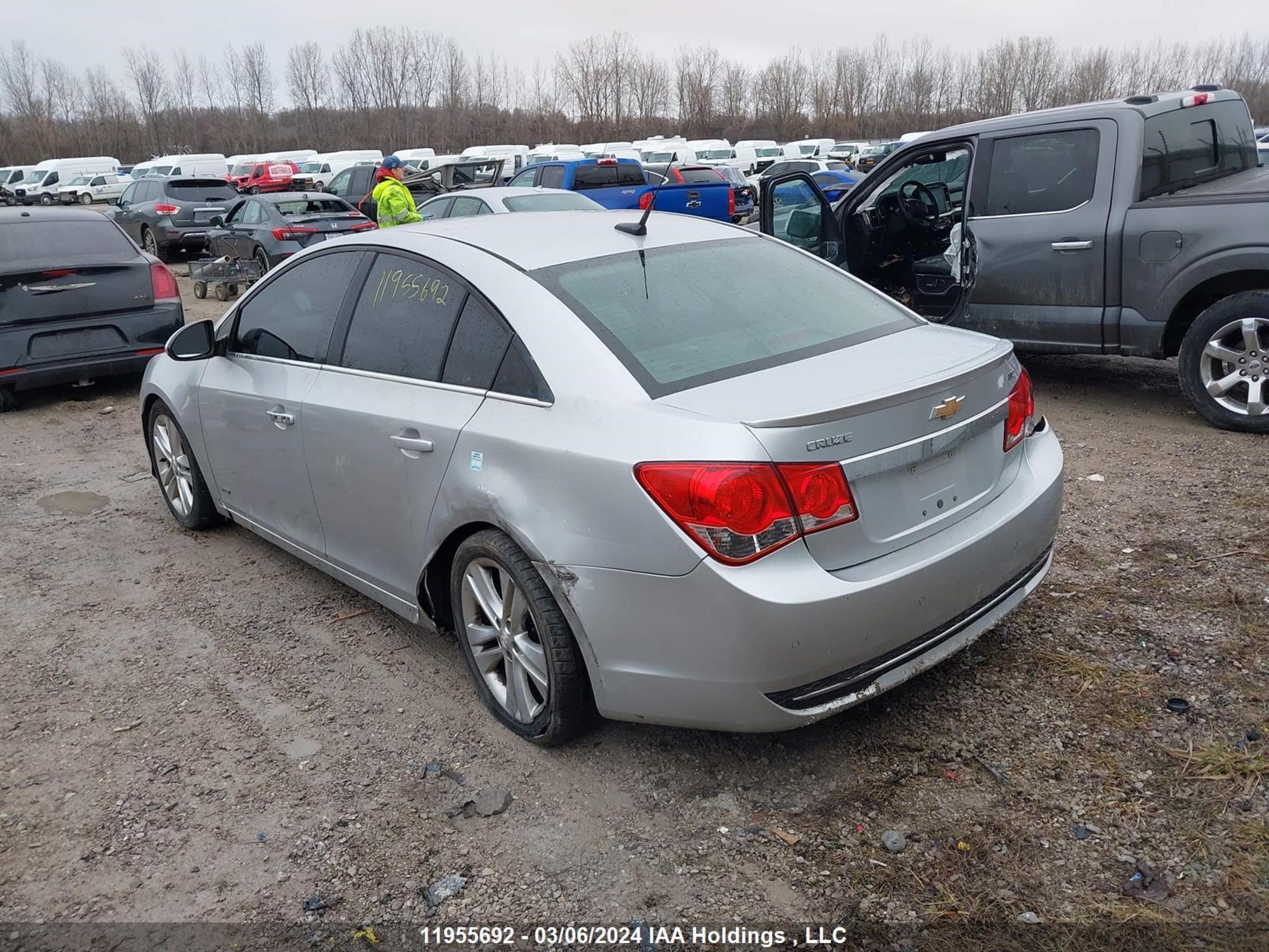 Photo 2 VIN: 1G1PH5SC2C7200202 - CHEVROLET CRUZE 