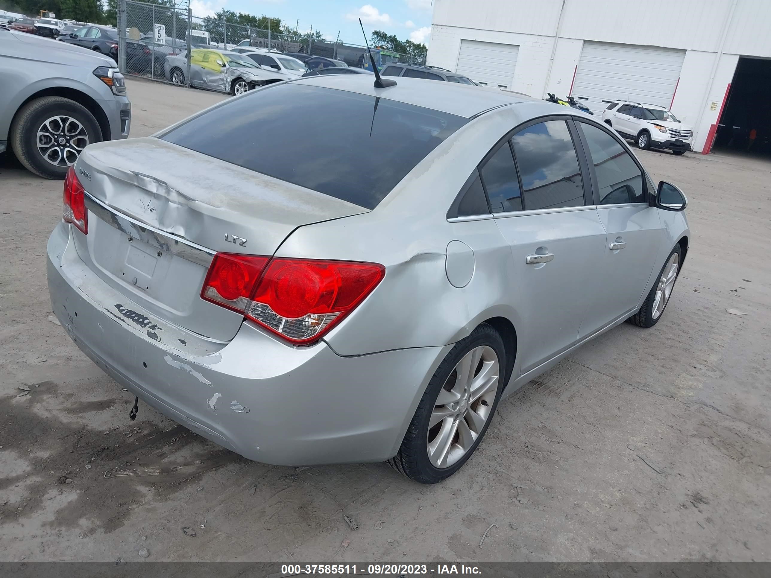 Photo 3 VIN: 1G1PH5SC2C7257435 - CHEVROLET CRUZE 