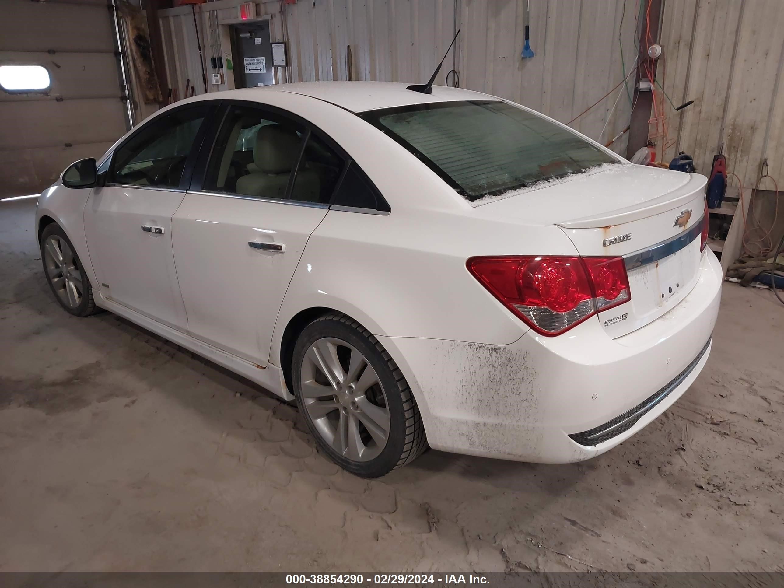 Photo 2 VIN: 1G1PH5SC6C7185297 - CHEVROLET CRUZE 