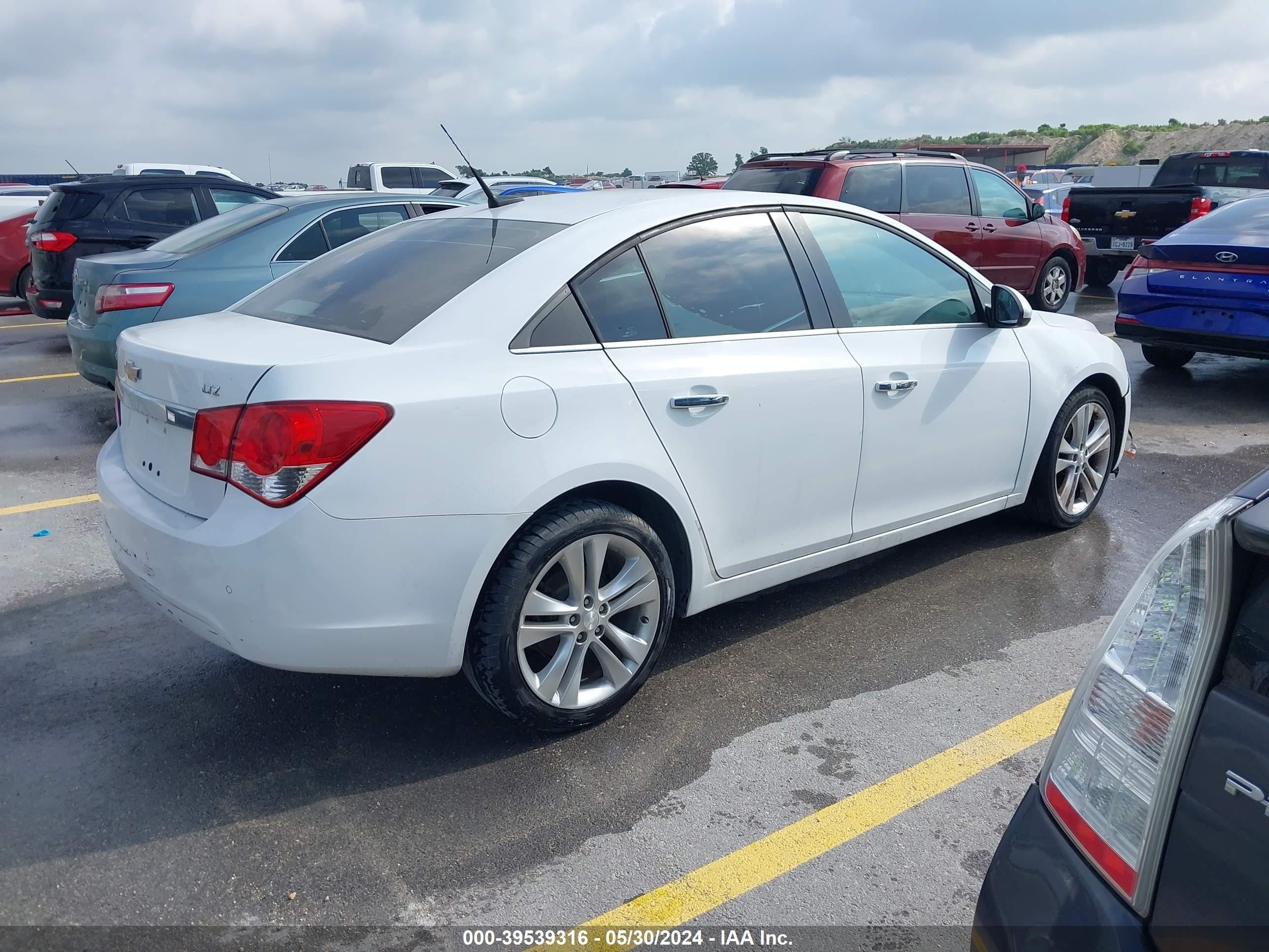 Photo 3 VIN: 1G1PH5SCXC7407436 - CHEVROLET CRUZE 