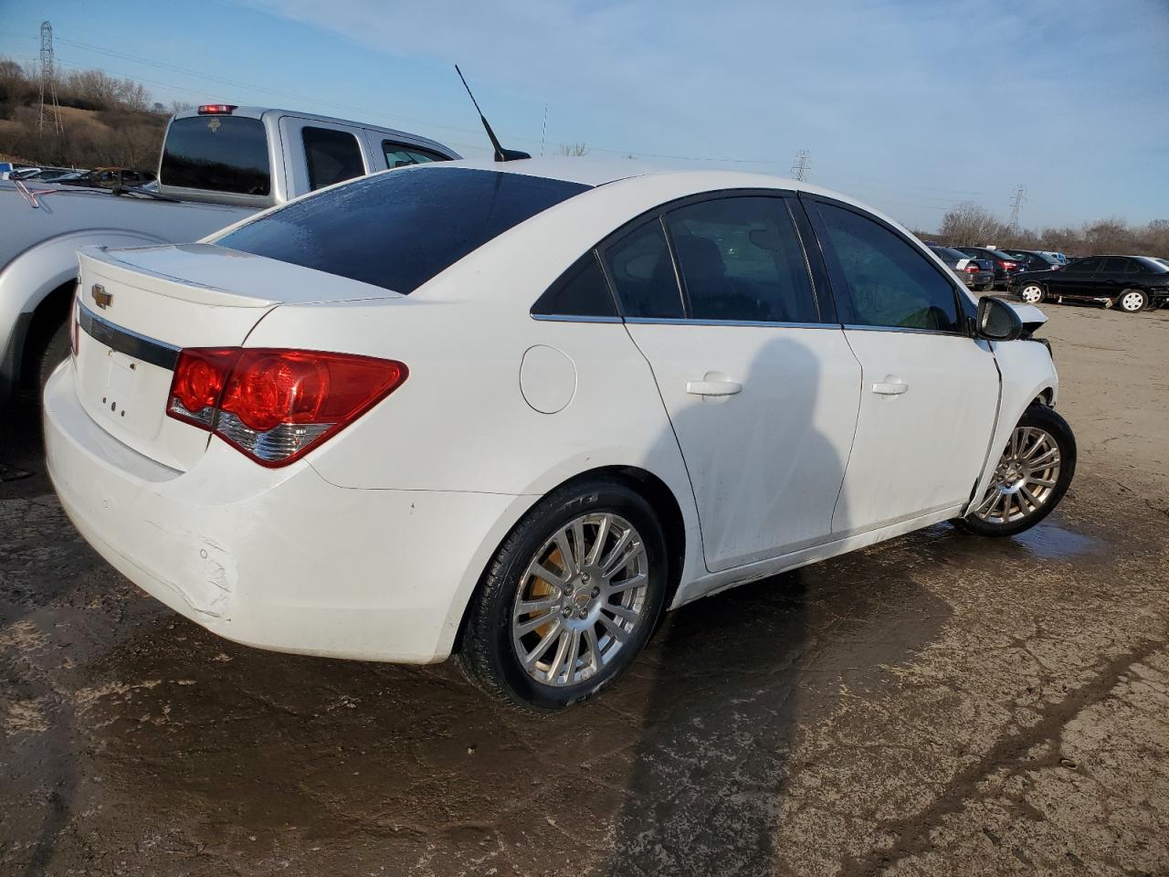 Photo 2 VIN: 1G1PJ5S94B7258884 - CHEVROLET CRUZE 