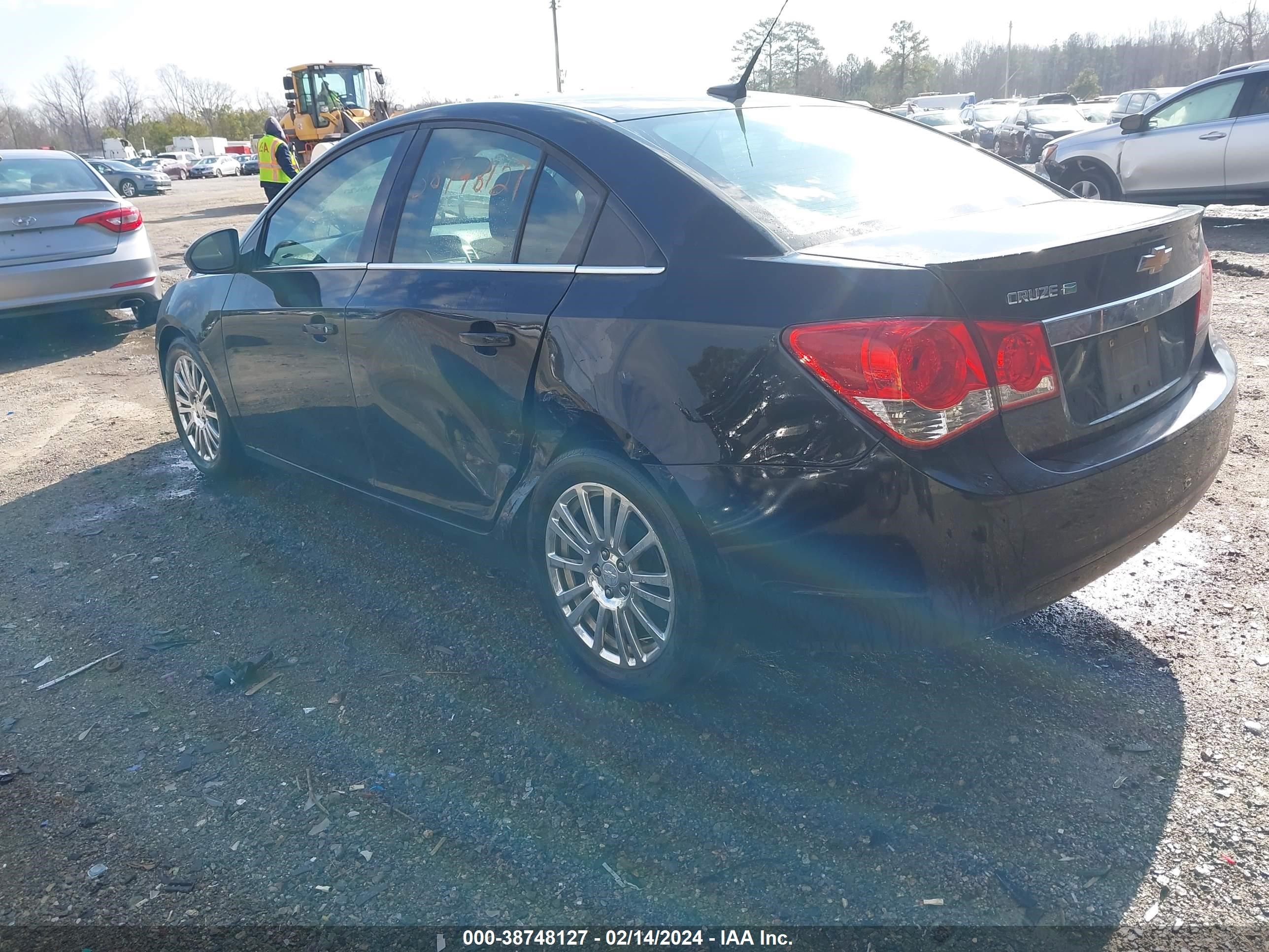 Photo 2 VIN: 1G1PJ5SB4D7283970 - CHEVROLET CRUZE 