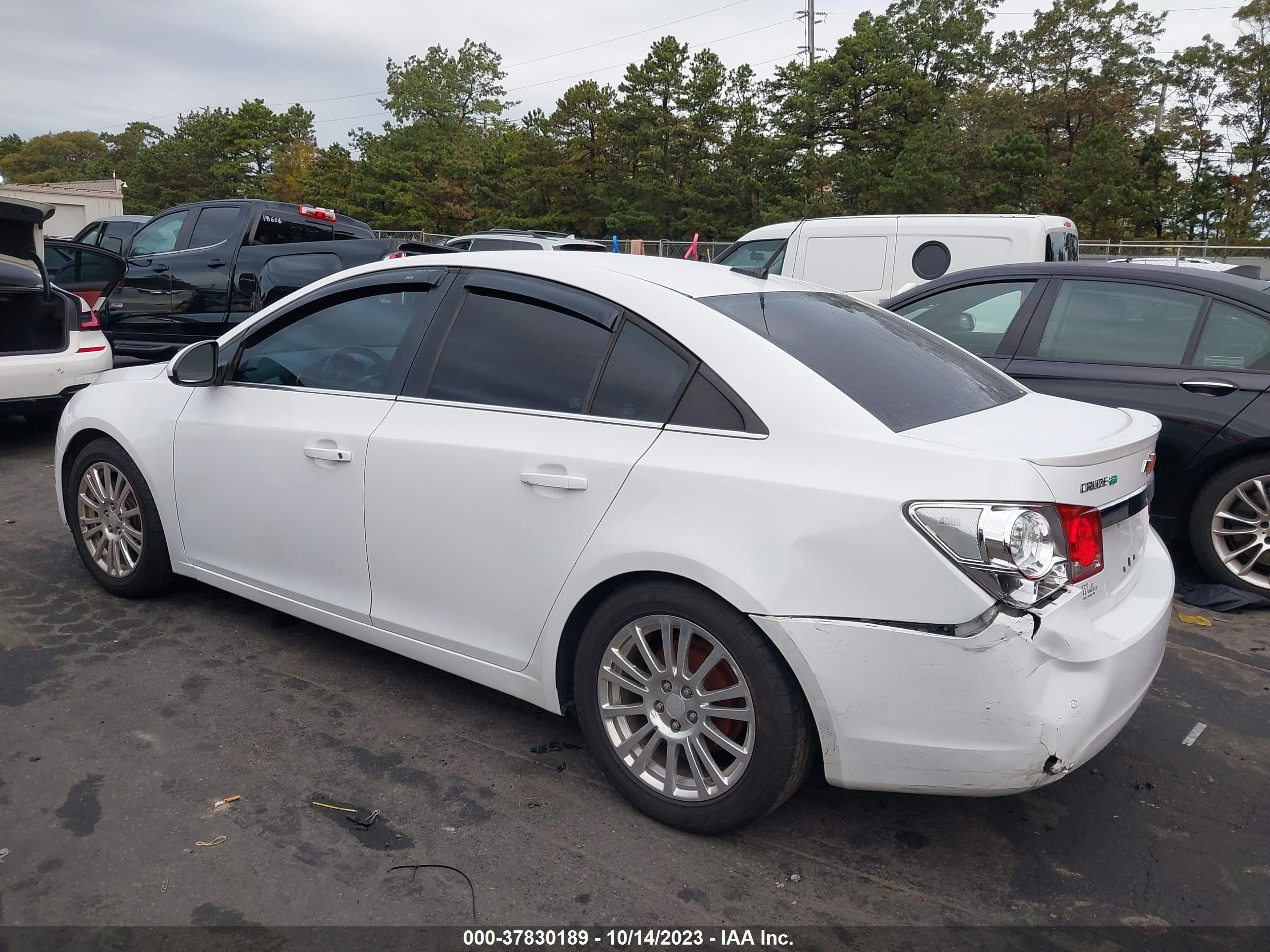 Photo 2 VIN: 1G1PJ5SC3C7297611 - CHEVROLET CRUZE 