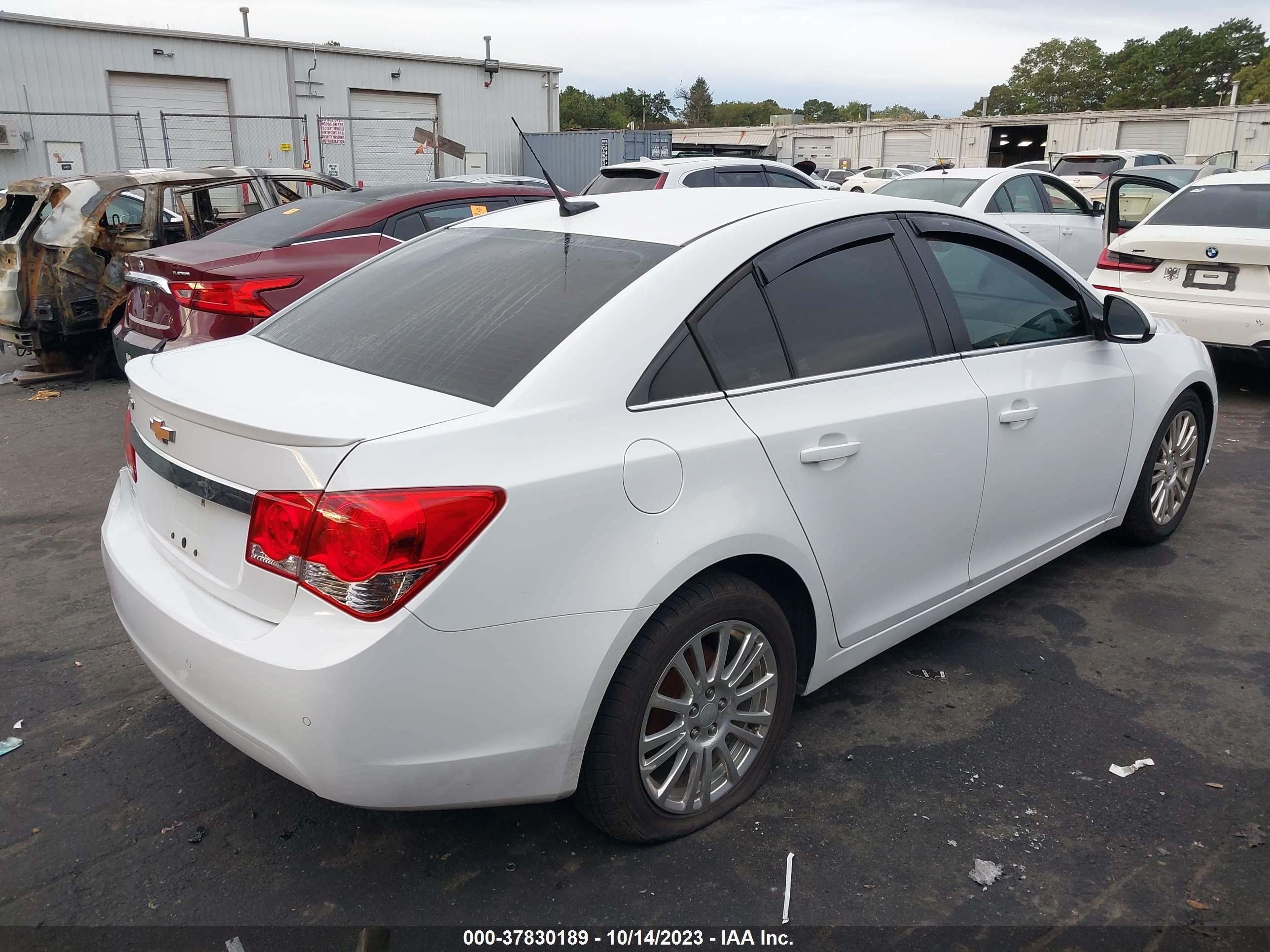 Photo 3 VIN: 1G1PJ5SC3C7297611 - CHEVROLET CRUZE 