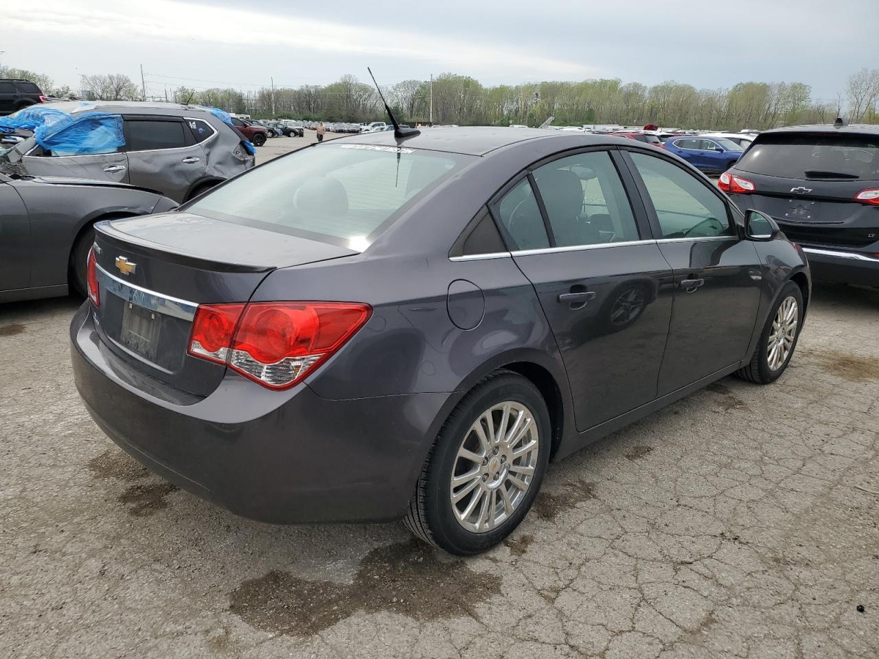 Photo 2 VIN: 1G1PK5S90B7176227 - CHEVROLET CRUZE 