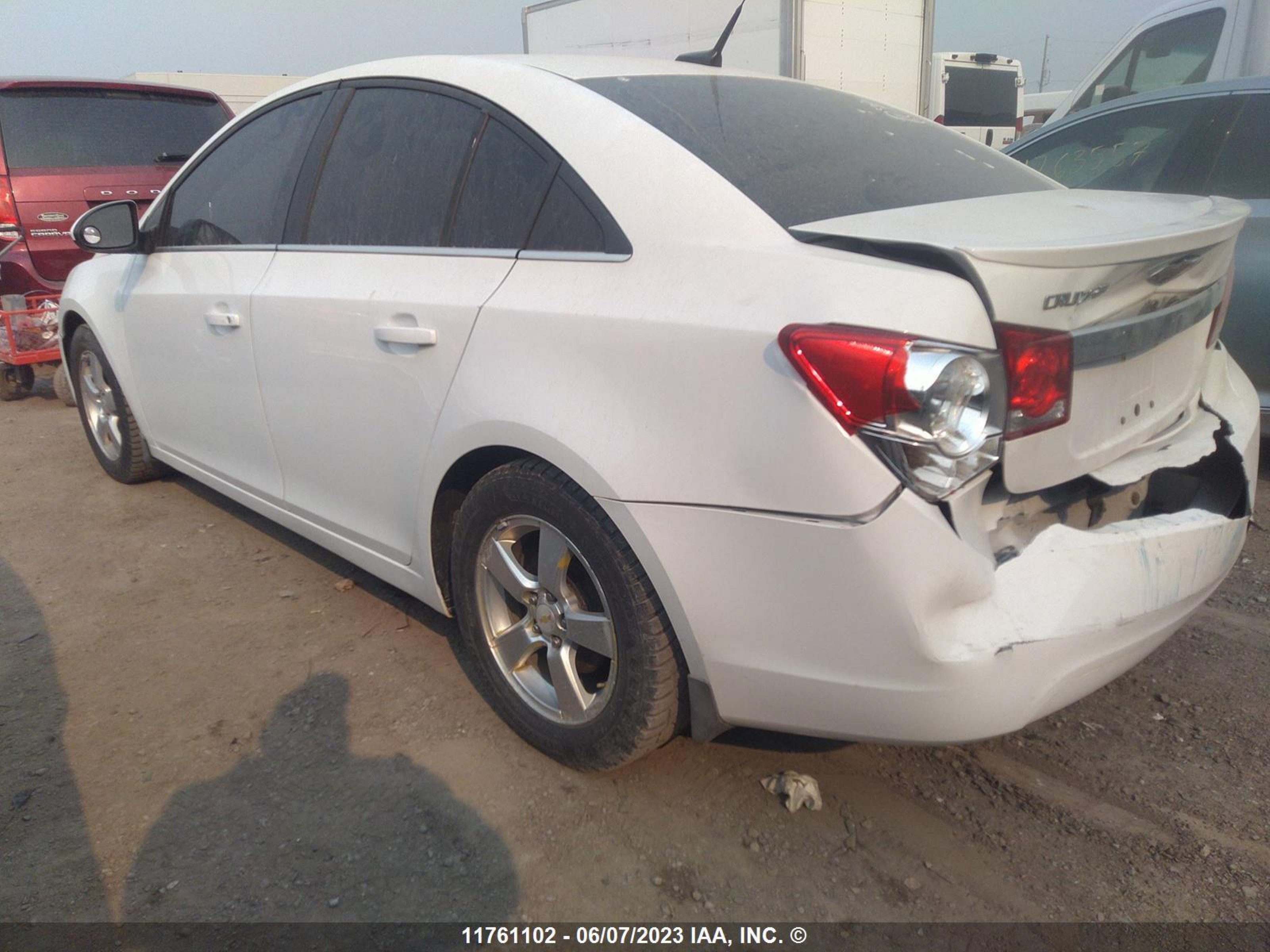 Photo 2 VIN: 1G1PK5S97B7272761 - CHEVROLET CRUZE 