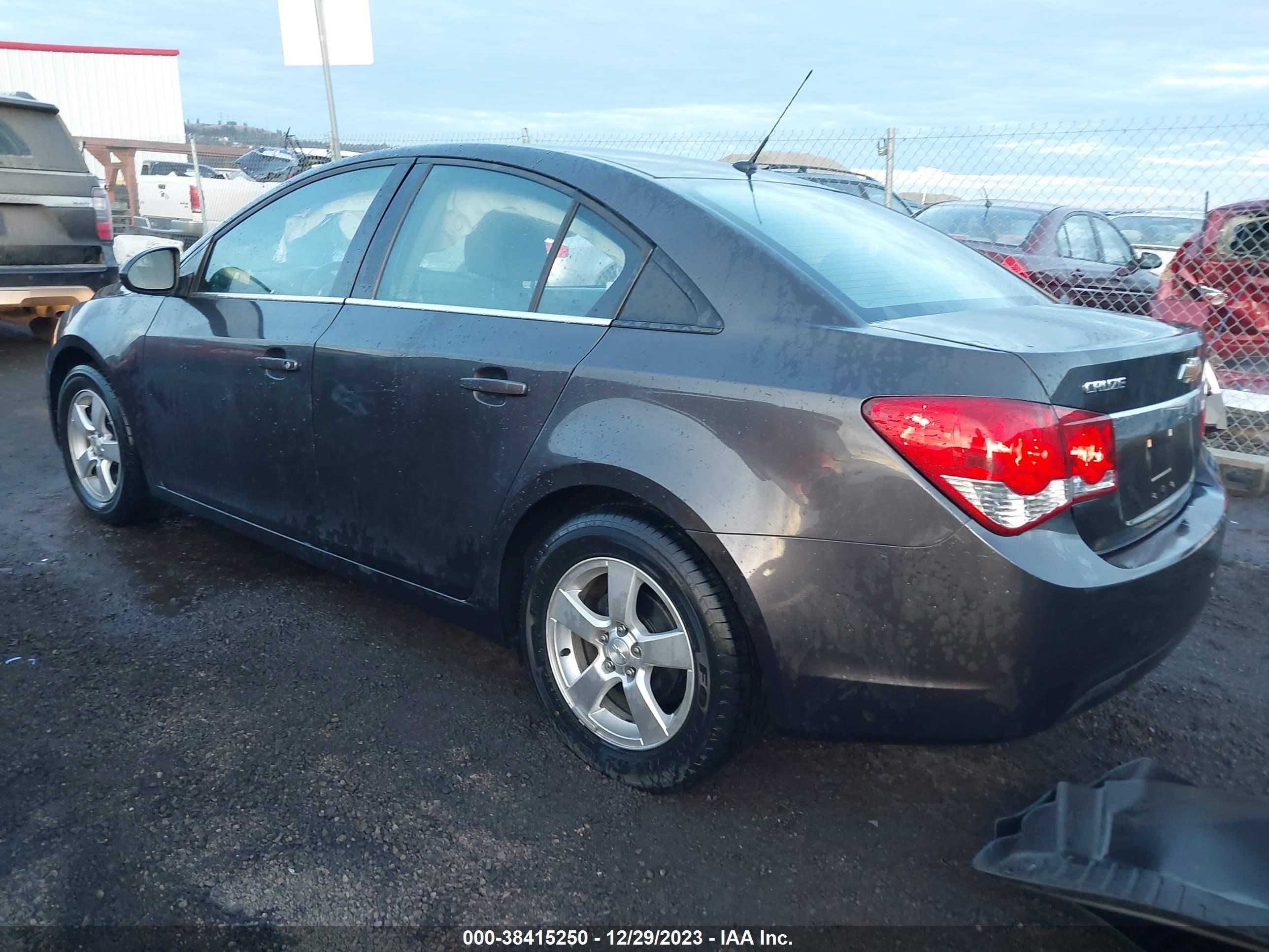 Photo 2 VIN: 1G1PK5SB4E7383016 - CHEVROLET CRUZE 