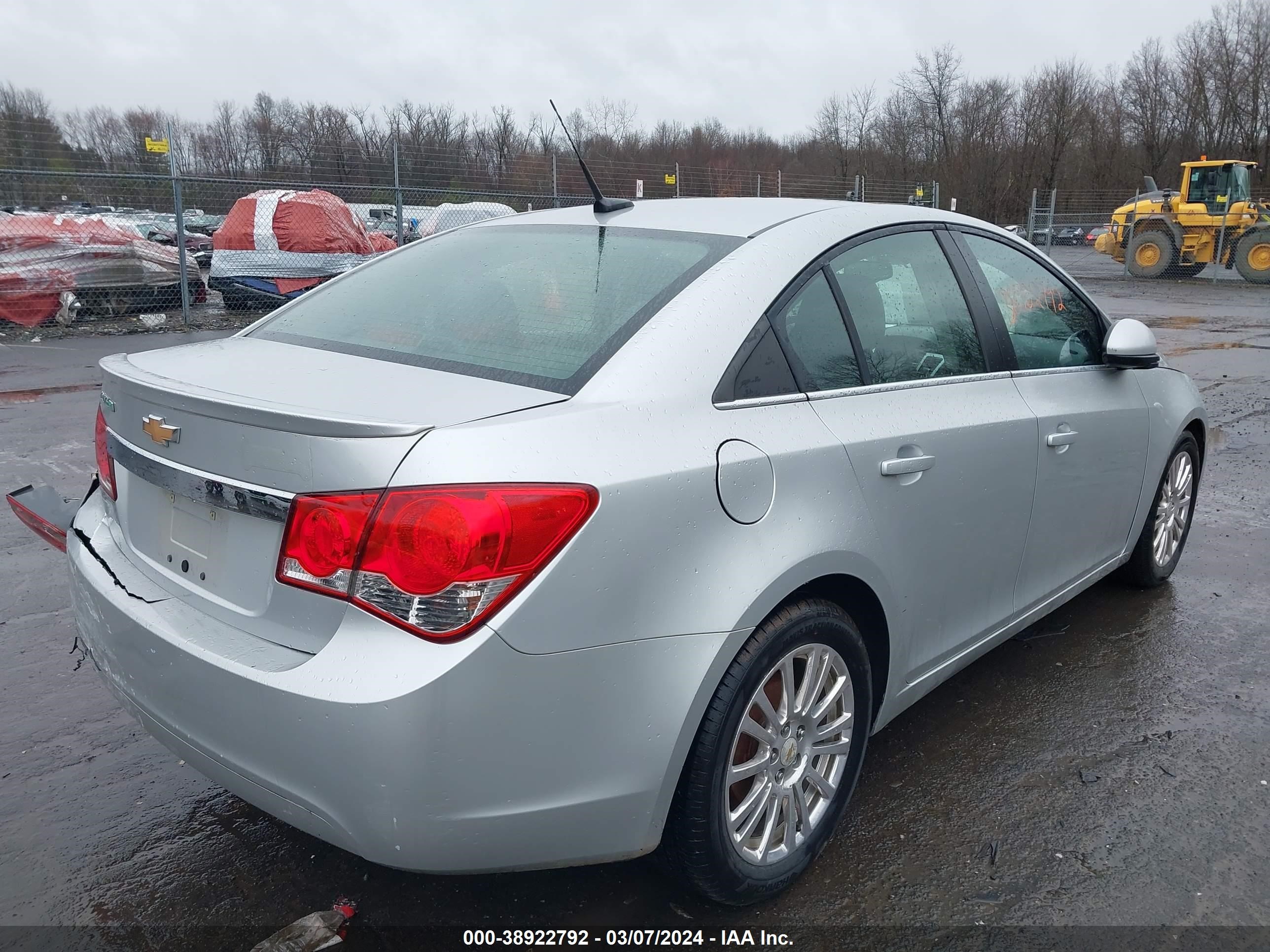 Photo 3 VIN: 1G1PK5SC5C7106381 - CHEVROLET CRUZE 