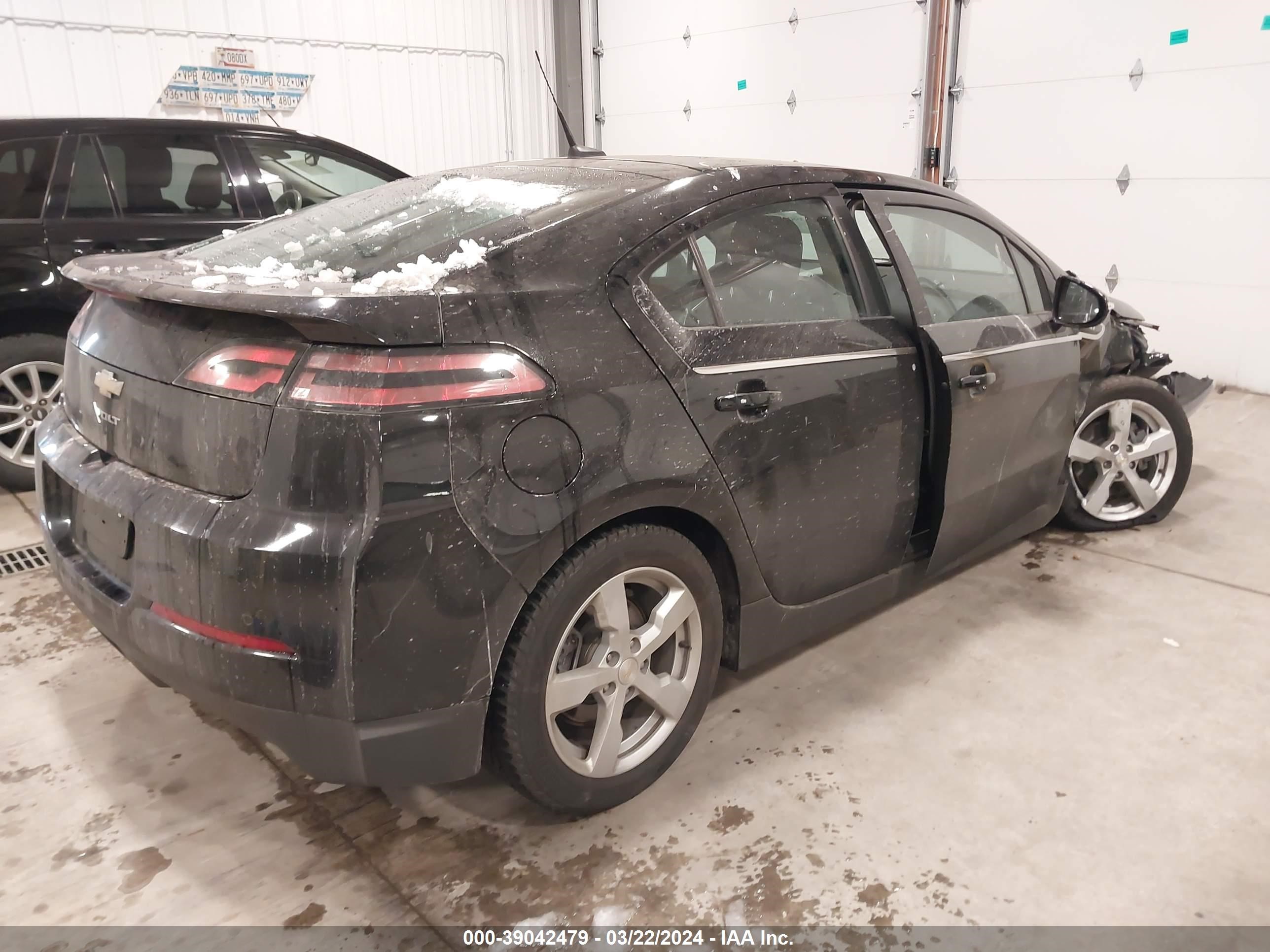 Photo 3 VIN: 1G1RA6E41EU161405 - CHEVROLET VOLT 