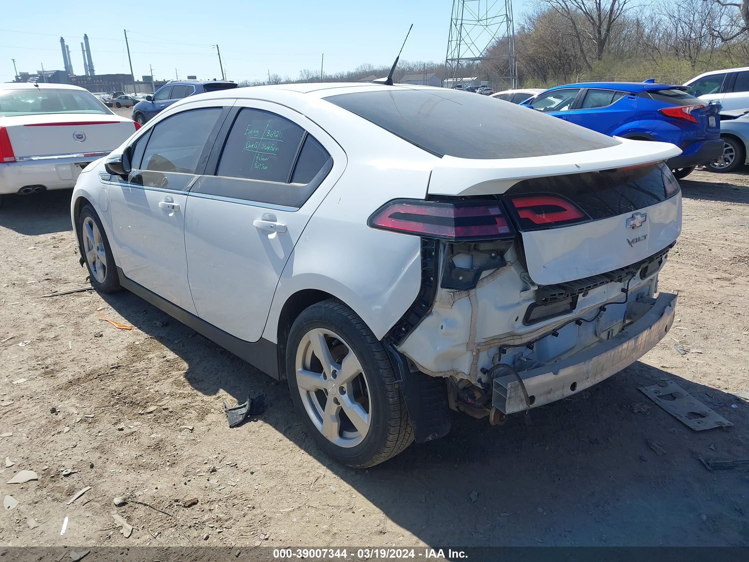 Photo 2 VIN: 1G1RA6E47DU135499 - CHEVROLET VOLT 