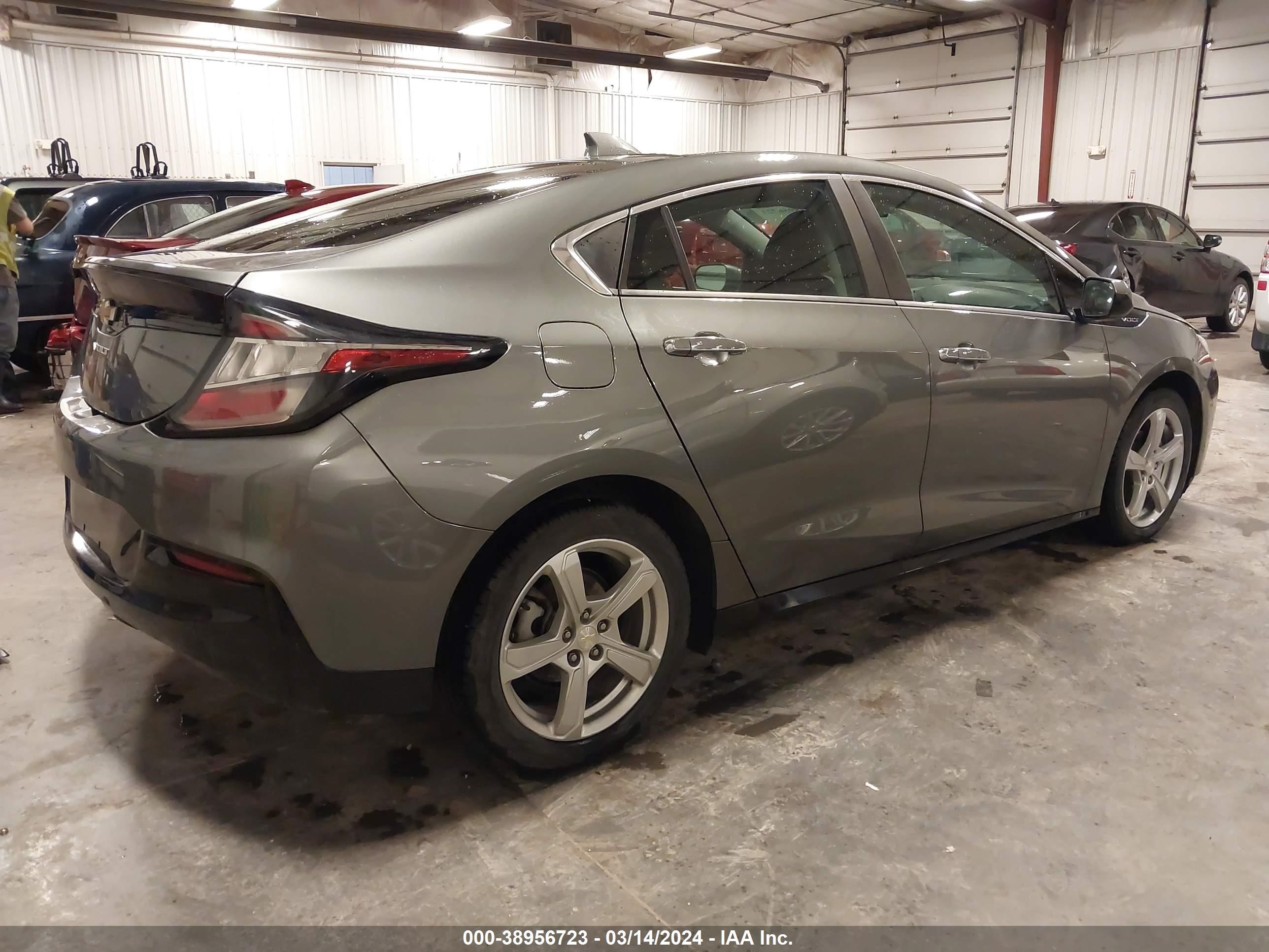 Photo 3 VIN: 1G1RA6S5XHU130901 - CHEVROLET VOLT 