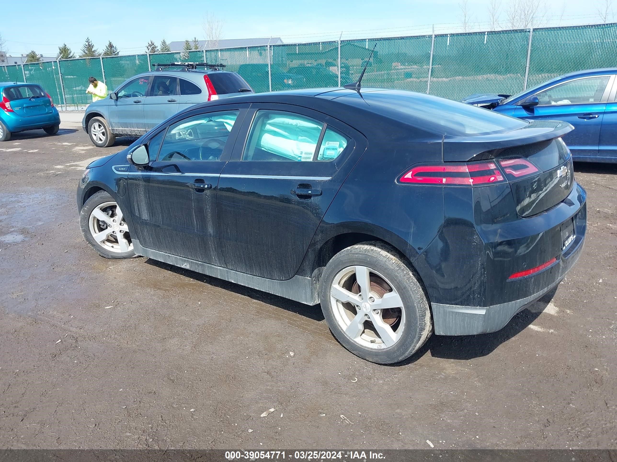 Photo 2 VIN: 1G1RB6E49CU115606 - CHEVROLET VOLT 