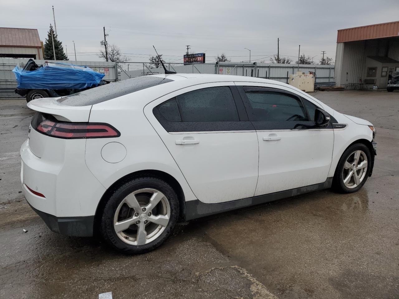 Photo 2 VIN: 1G1RB6E49DU136649 - CHEVROLET VOLT 