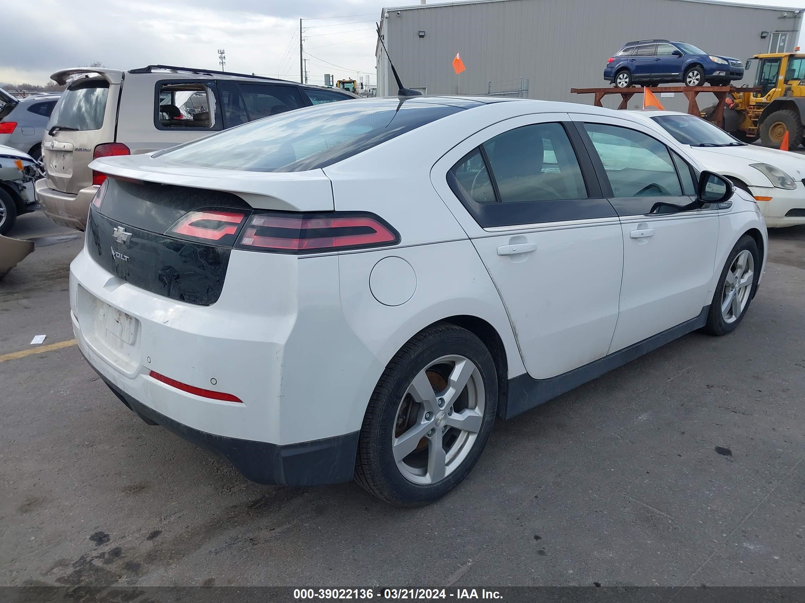 Photo 3 VIN: 1G1RB6E4XCU127313 - CHEVROLET VOLT 