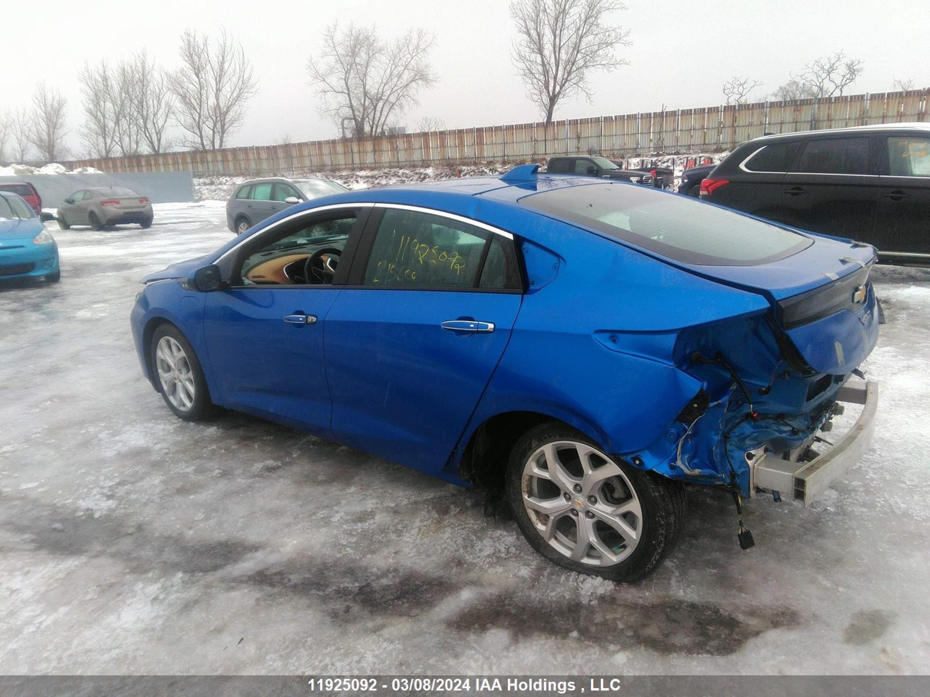 Photo 2 VIN: 1G1RB6S59HU215600 - CHEVROLET VOLT 