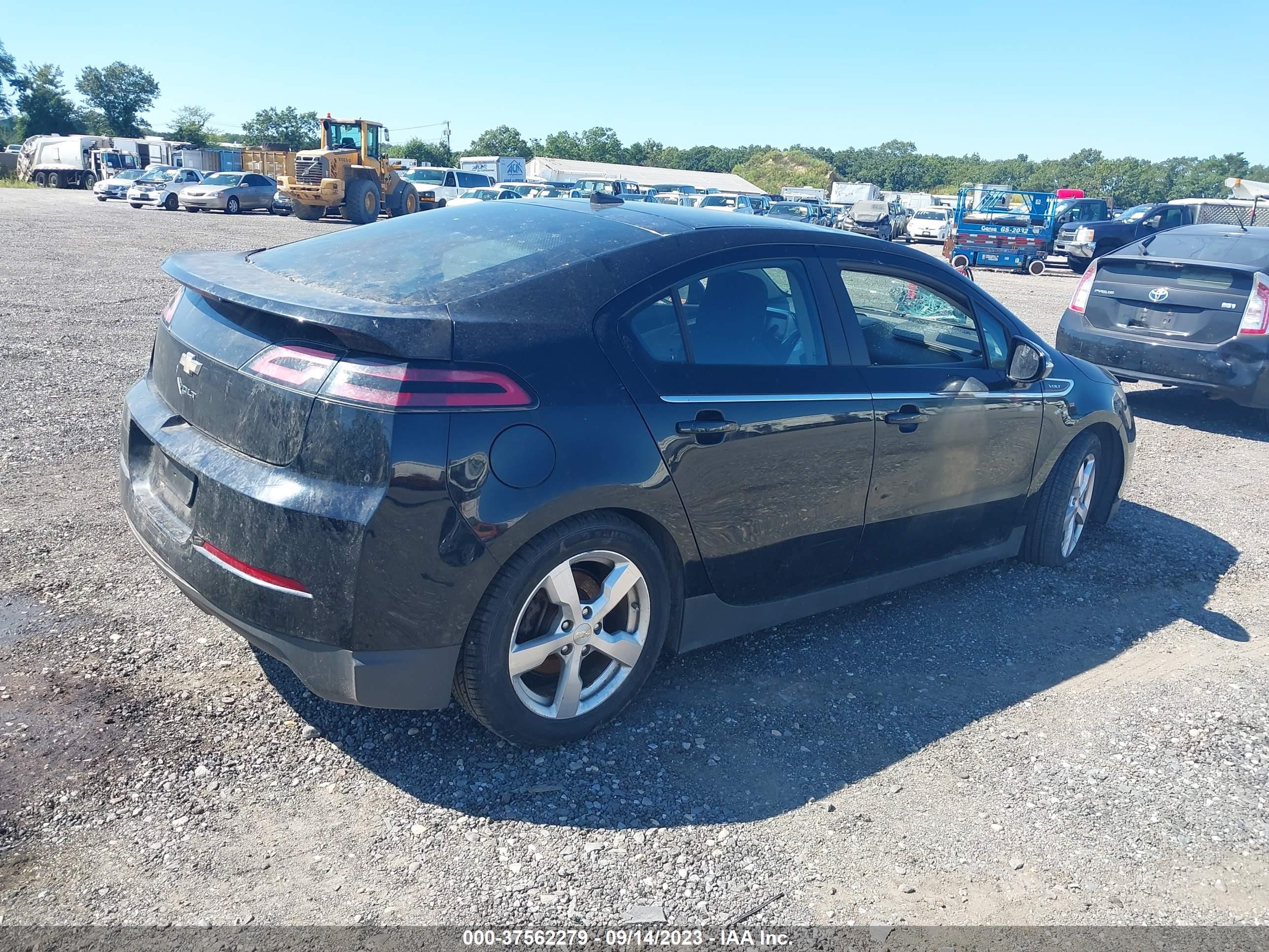 Photo 3 VIN: 1G1RC6E49BU103211 - CHEVROLET VOLT 