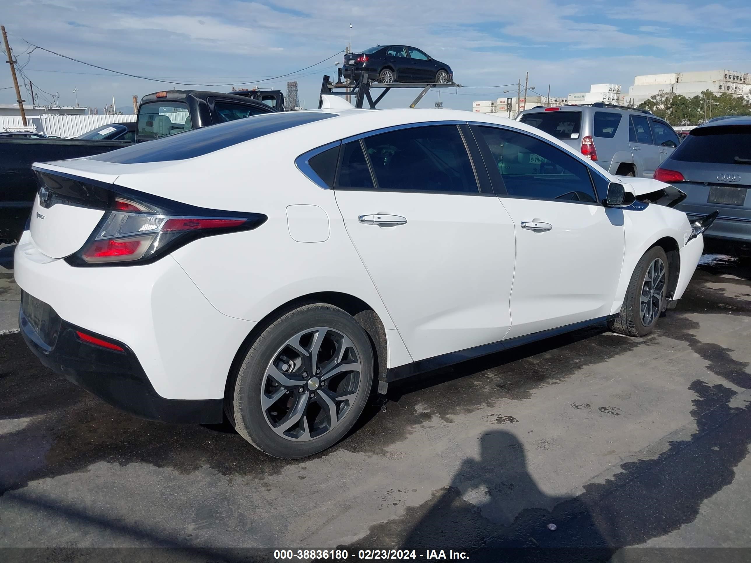 Photo 3 VIN: 1G1RC6S52JU142458 - CHEVROLET VOLT 