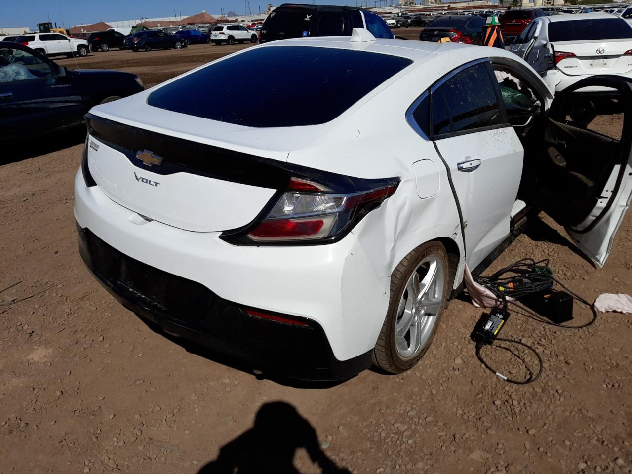 Photo 3 VIN: 1G1RC6S55JU149548 - CHEVROLET VOLT 