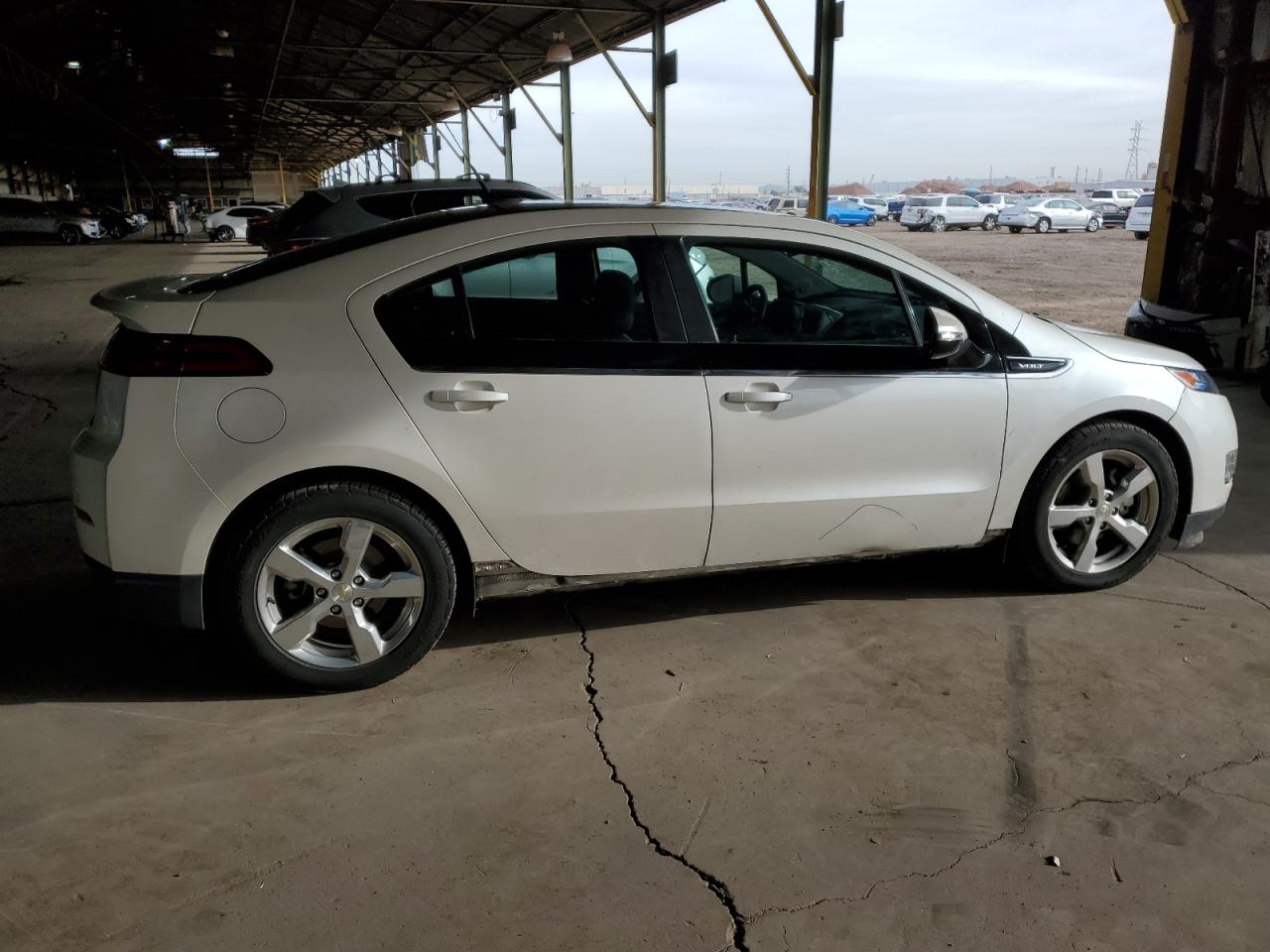 Photo 2 VIN: 1G1RD6E40BU100677 - CHEVROLET VOLT 