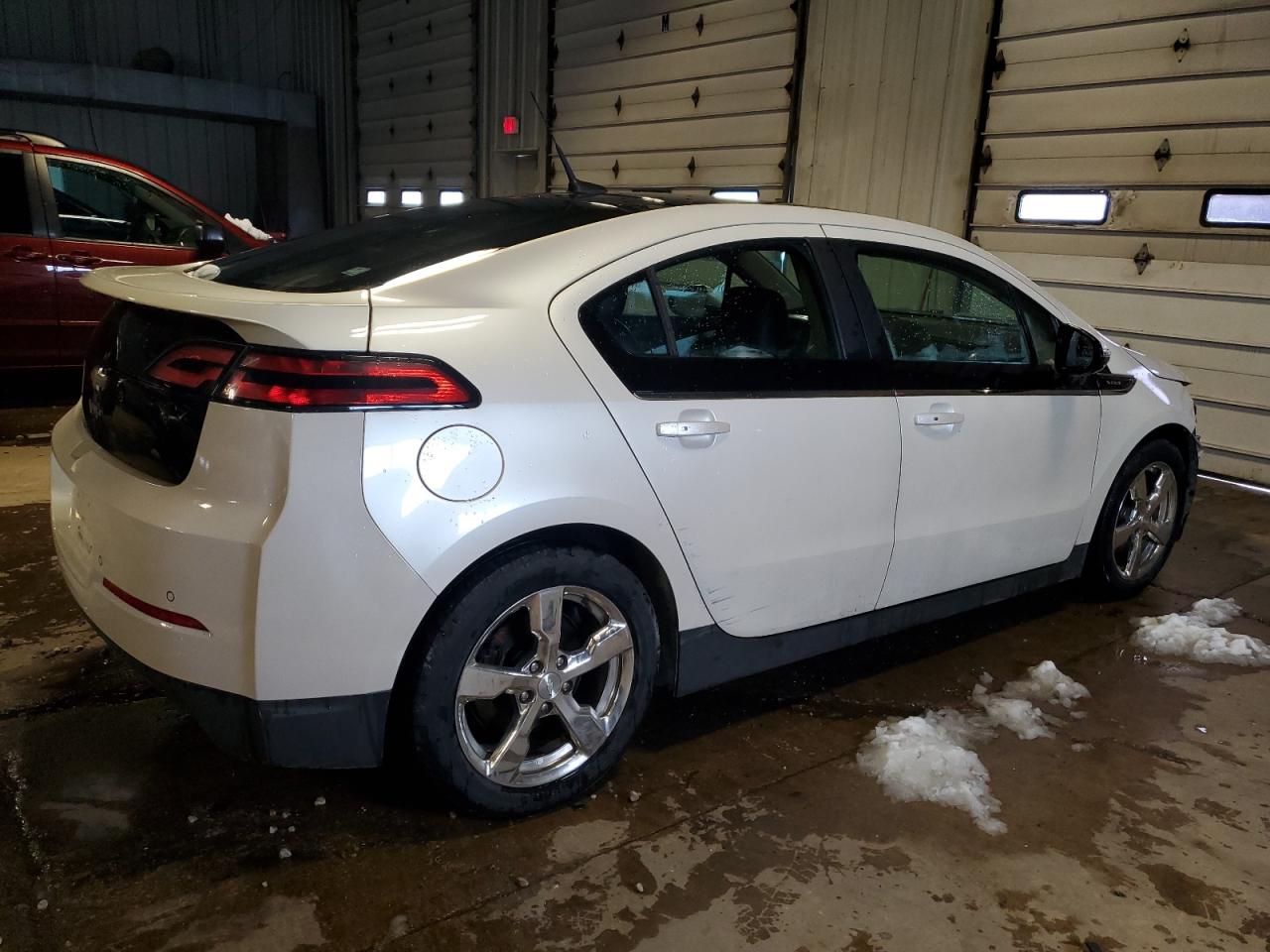 Photo 2 VIN: 1G1RD6E43CU110010 - CHEVROLET VOLT 