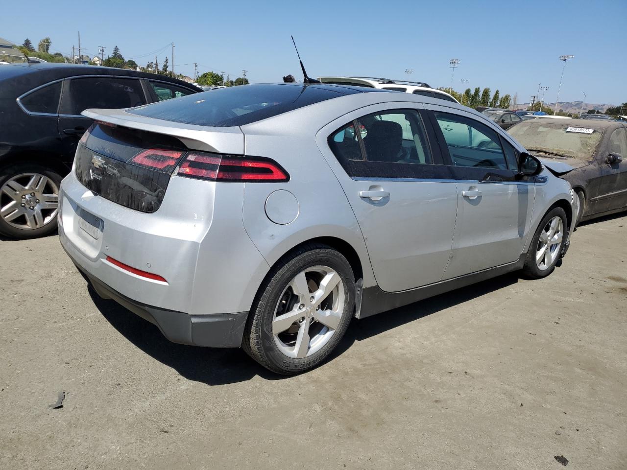 Photo 2 VIN: 1G1RD6E44BU101735 - CHEVROLET VOLT 