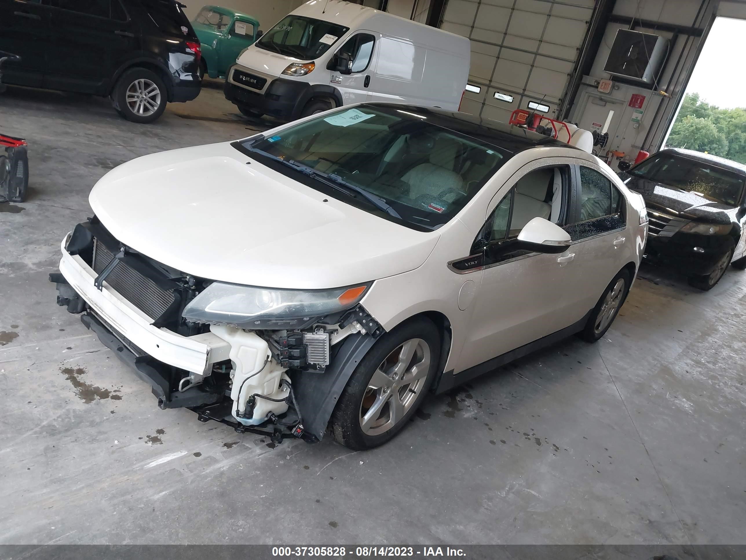 Photo 1 VIN: 1G1RD6E44BU102982 - CHEVROLET VOLT 