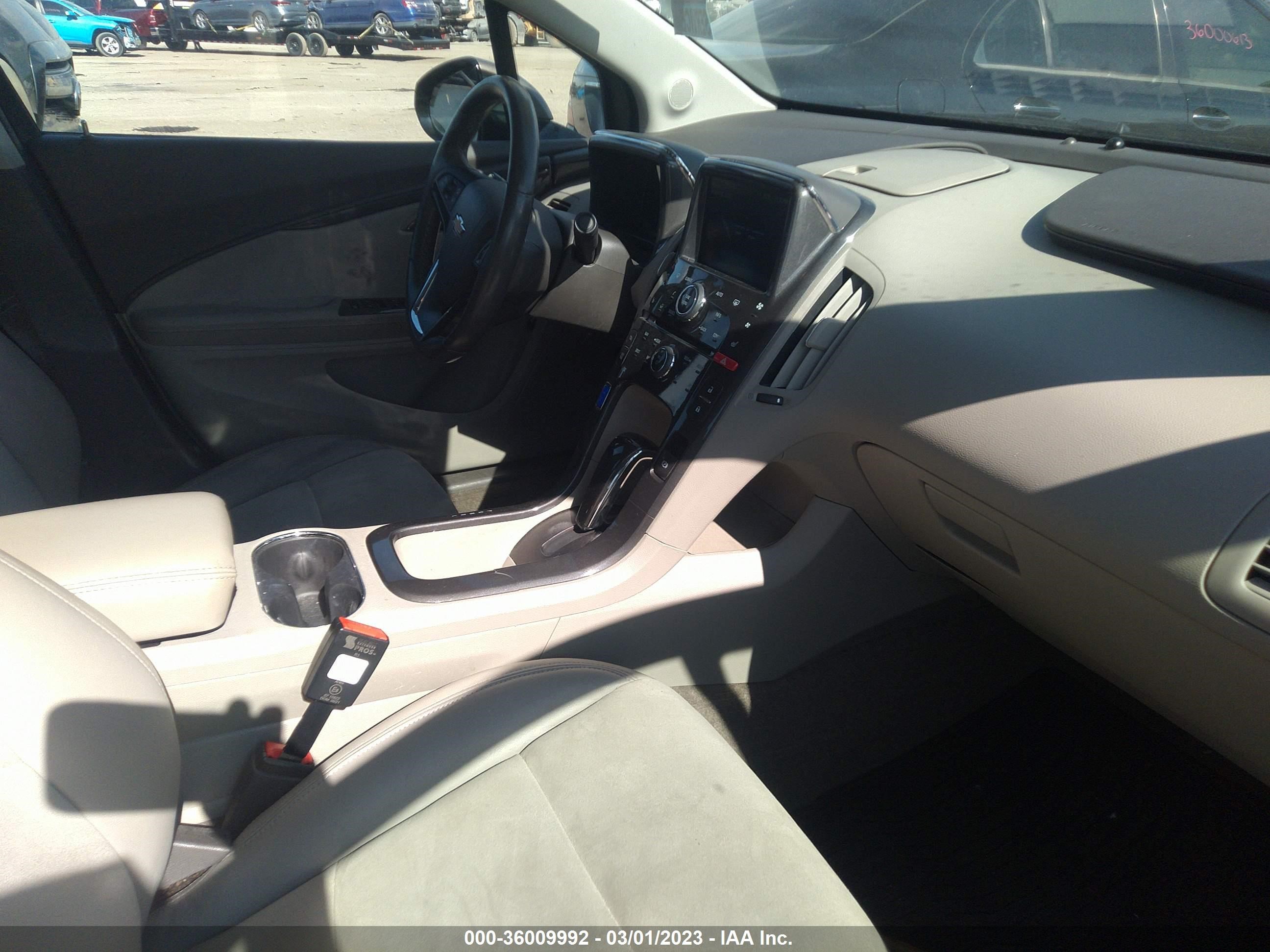 Photo 4 VIN: 1G1RD6E46EU115656 - CHEVROLET VOLT 