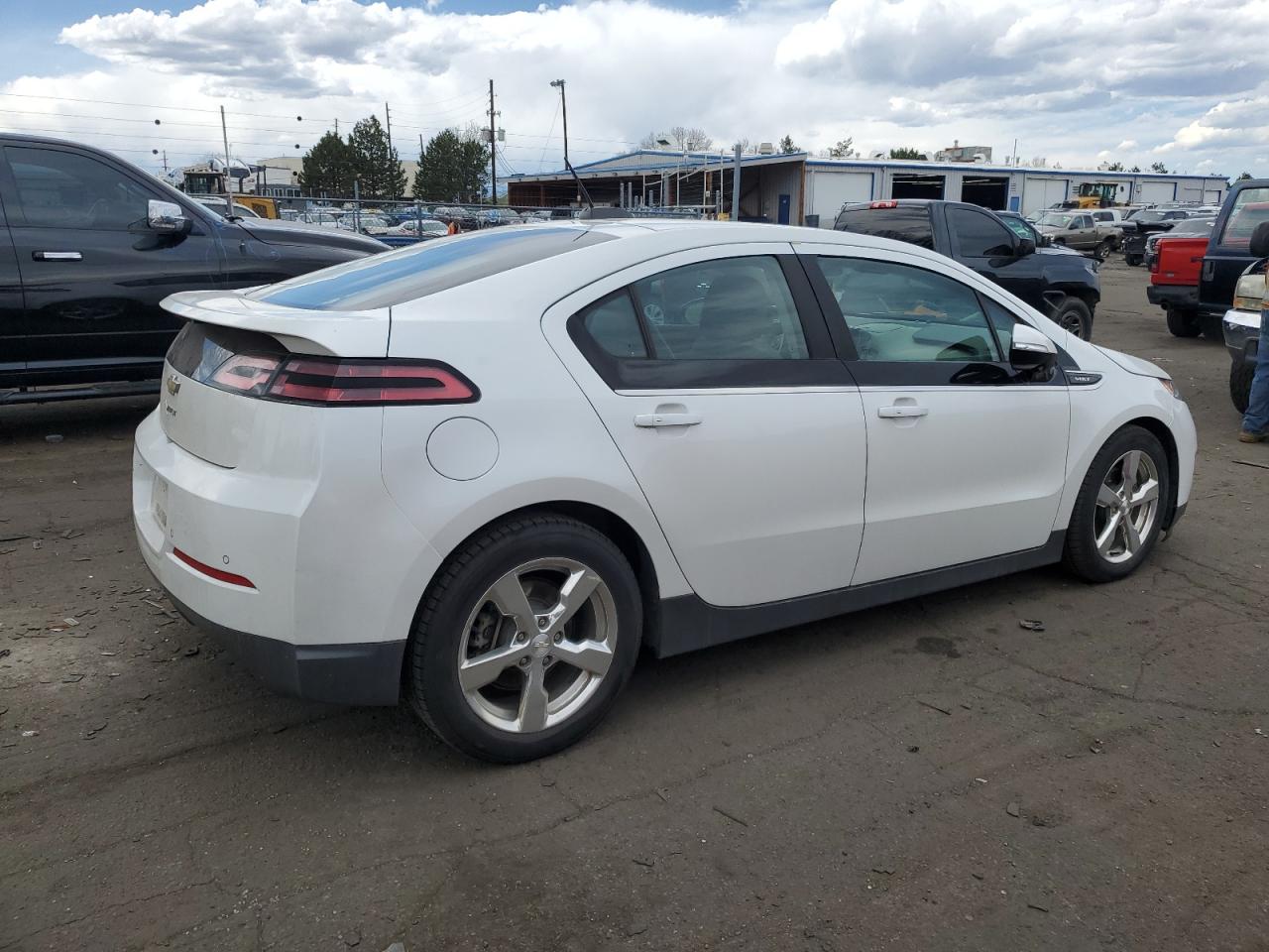 Photo 2 VIN: 1G1RD6E49FU138432 - CHEVROLET VOLT 