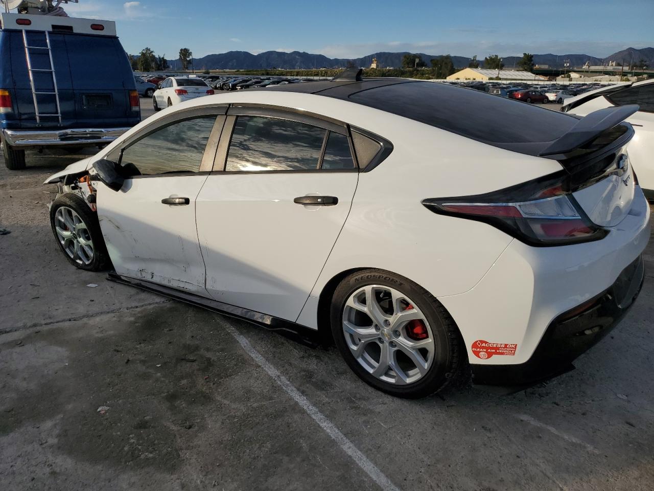 Photo 1 VIN: 1G1RD6S53JU152493 - CHEVROLET VOLT 