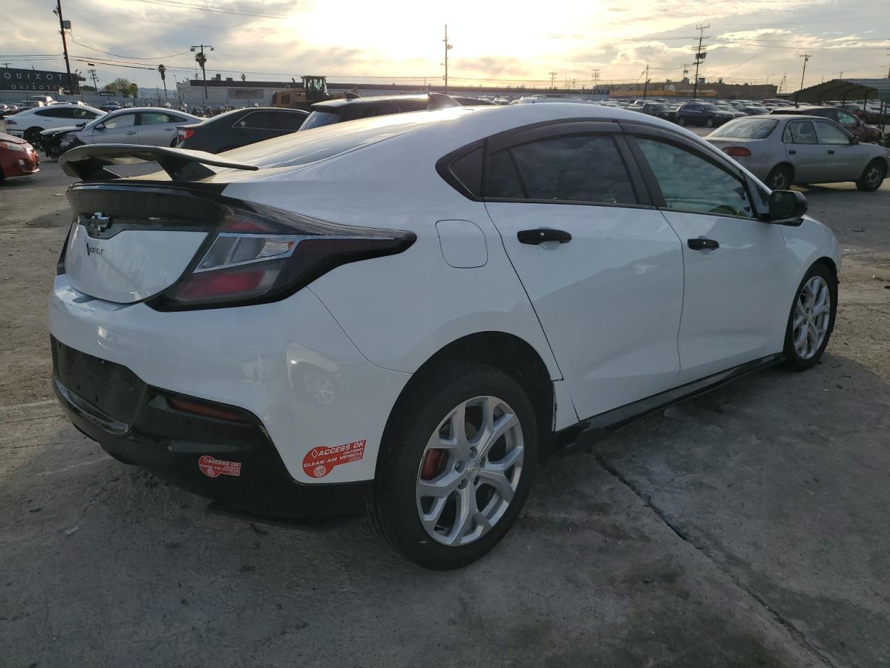 Photo 2 VIN: 1G1RD6S53JU152493 - CHEVROLET VOLT 