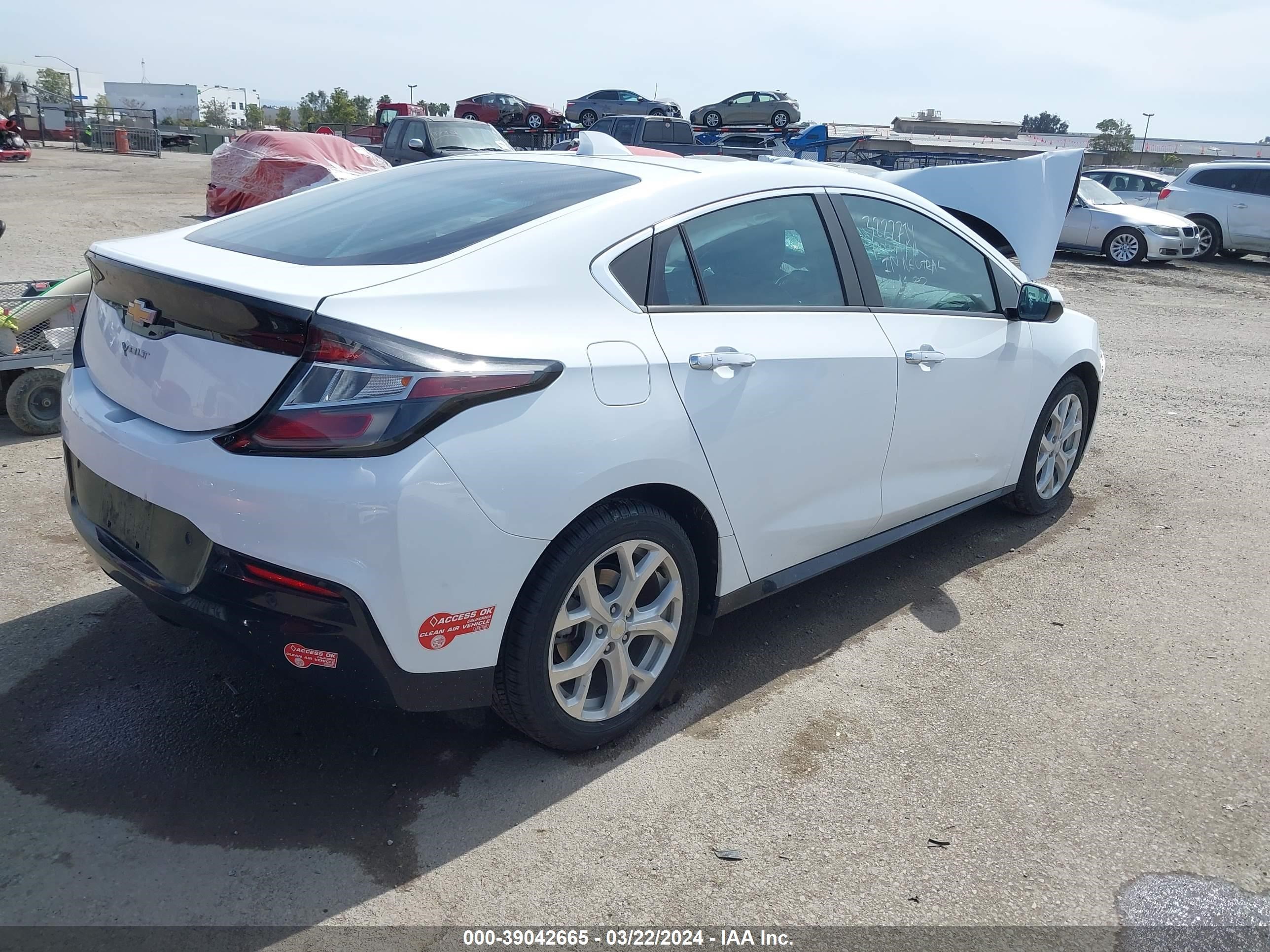 Photo 3 VIN: 1G1RD6S55JU119365 - CHEVROLET VOLT 