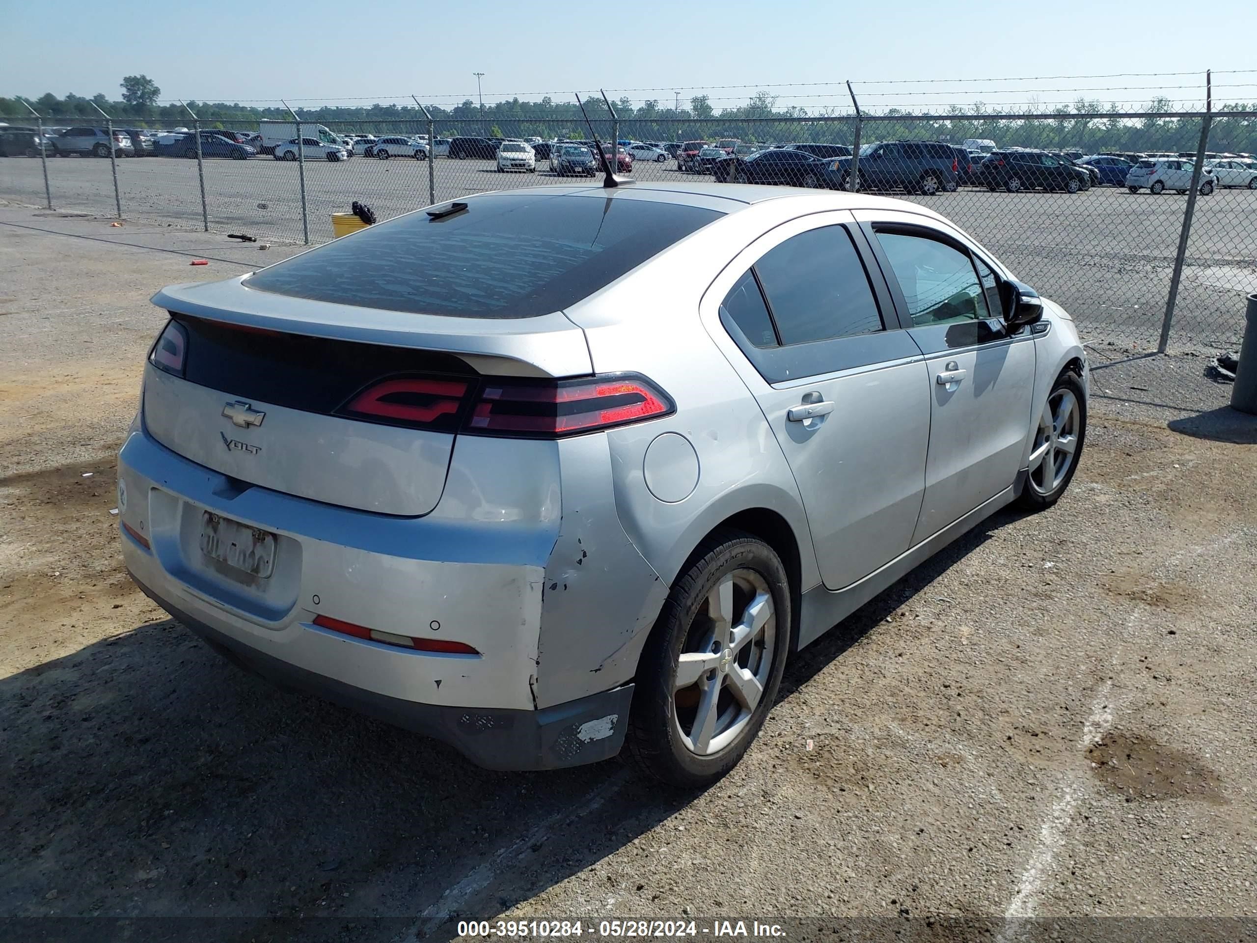 Photo 3 VIN: 1G1RE6E41EU170545 - CHEVROLET VOLT 