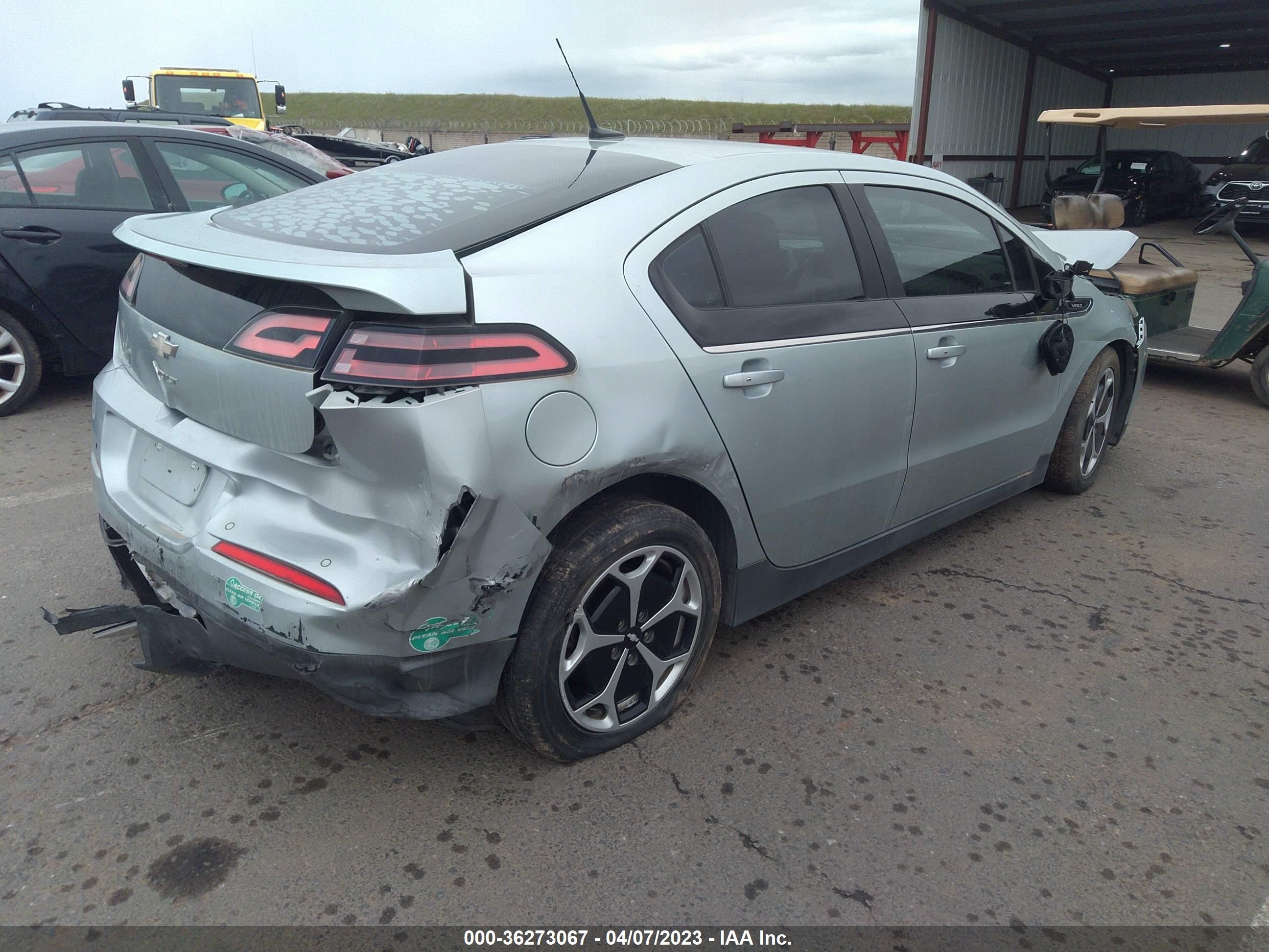 Photo 3 VIN: 1G1RE6E47DU106671 - CHEVROLET VOLT 