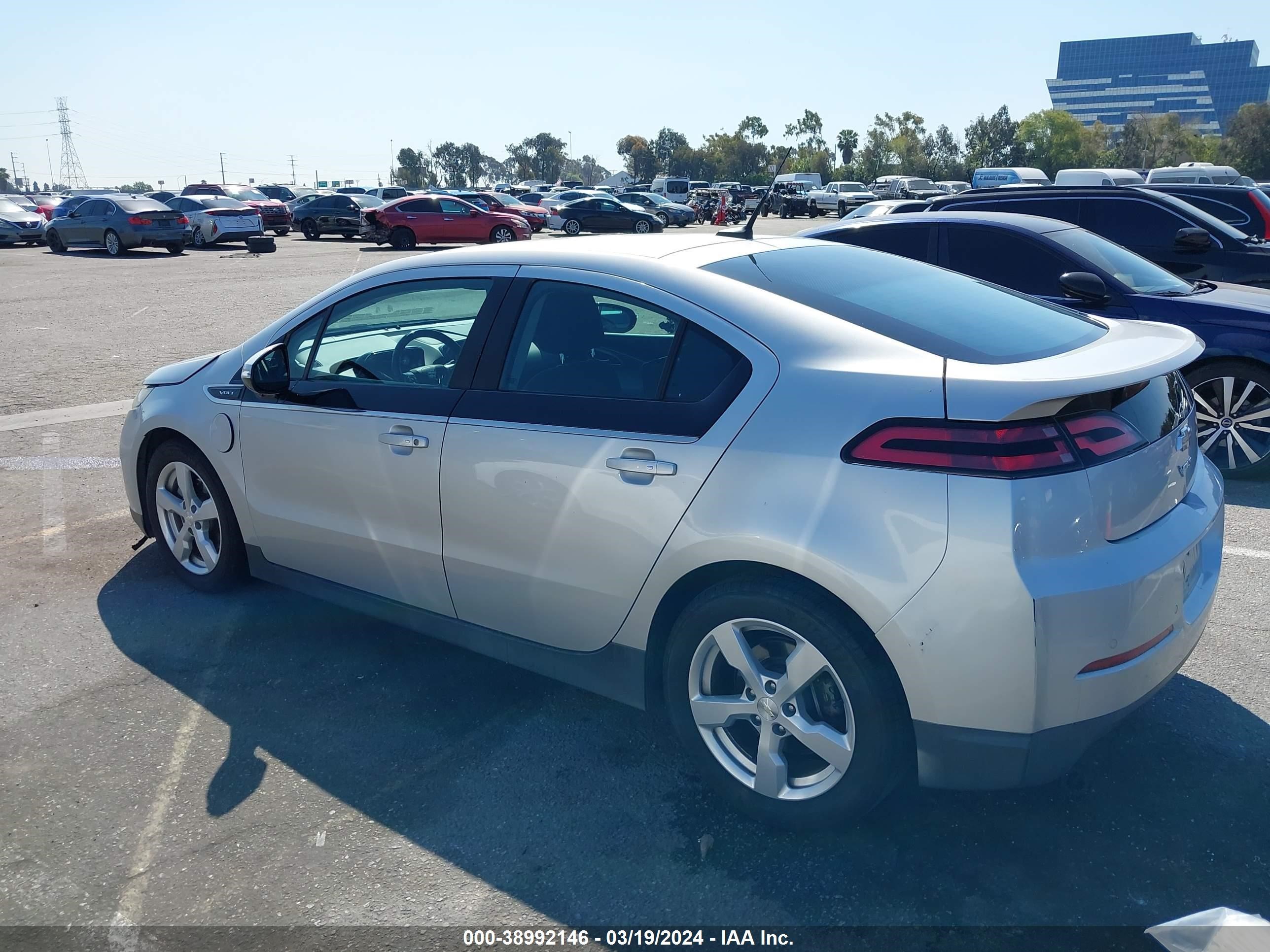 Photo 2 VIN: 1G1RG6E45EU146288 - CHEVROLET VOLT 