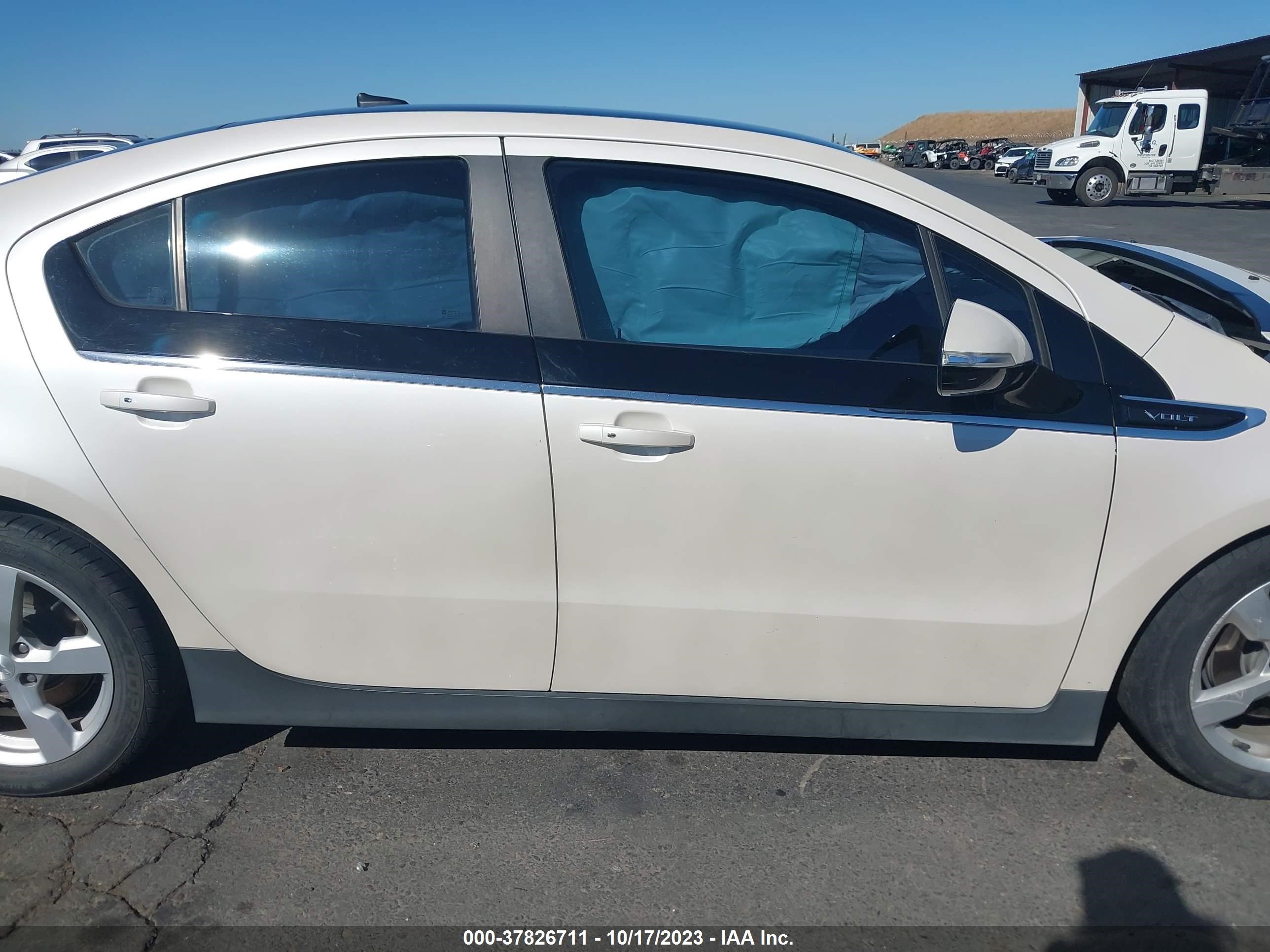 Photo 13 VIN: 1G1RH6E47CU116154 - CHEVROLET VOLT 