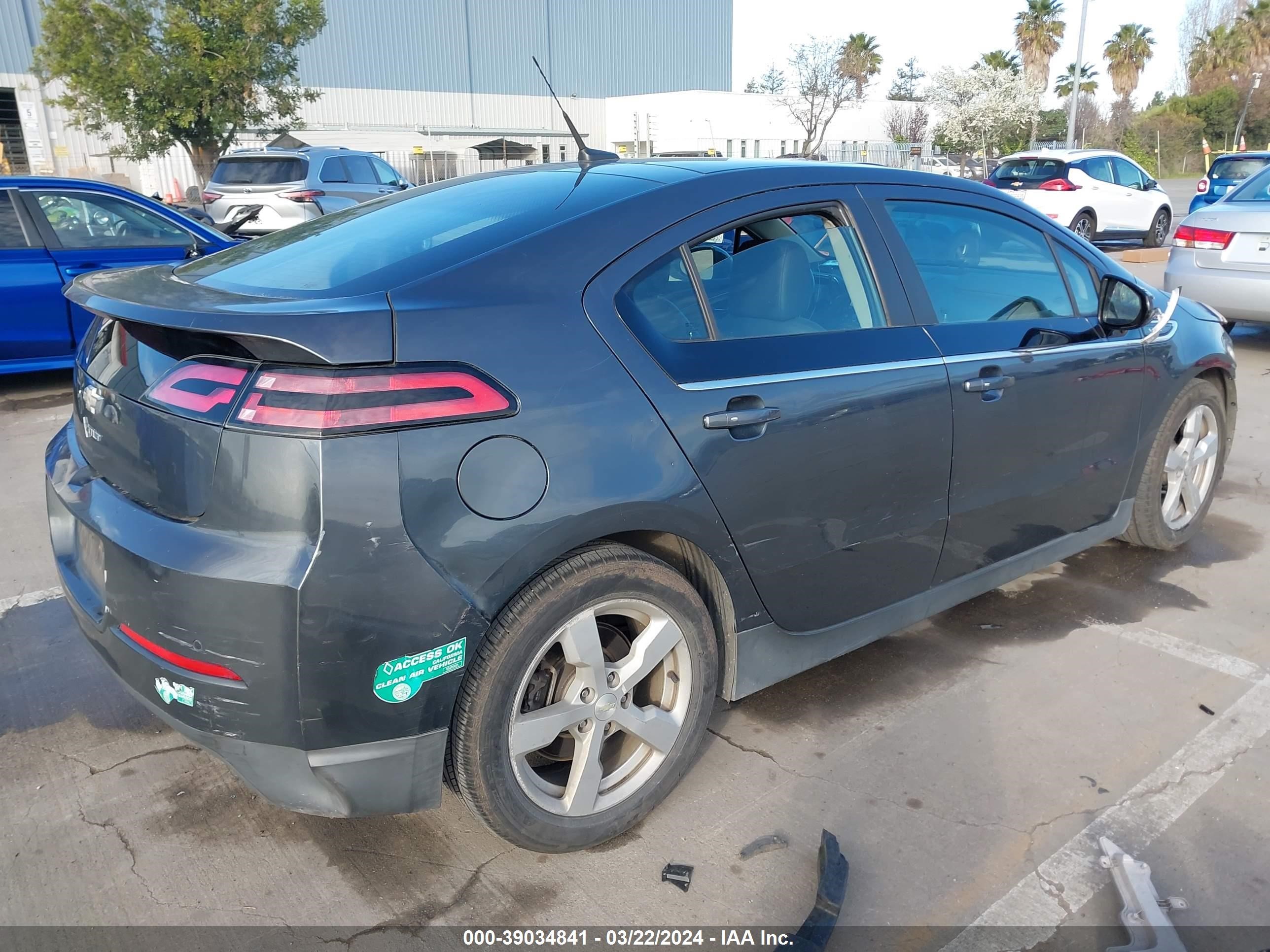 Photo 3 VIN: 1G1RH6E48DU108372 - CHEVROLET VOLT 