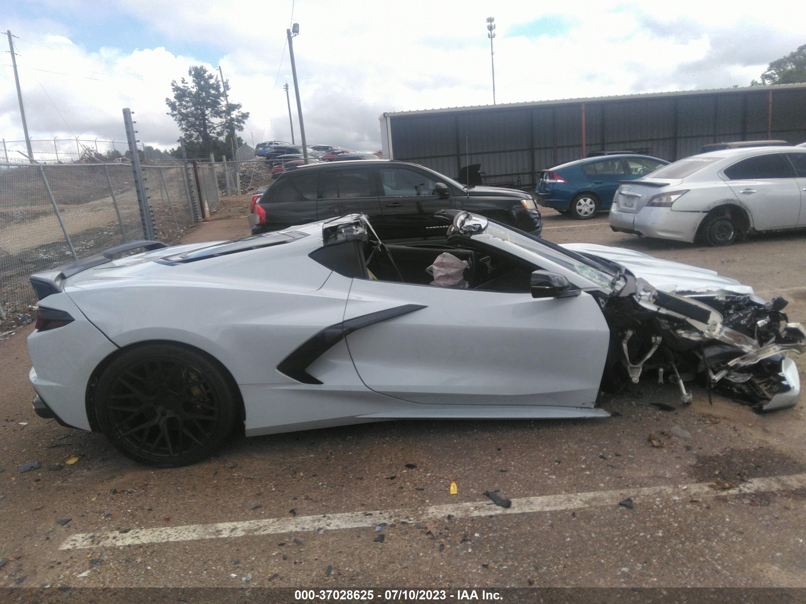 Photo 11 VIN: 1G1Y72D43L5101329 - CHEVROLET CORVETTE 