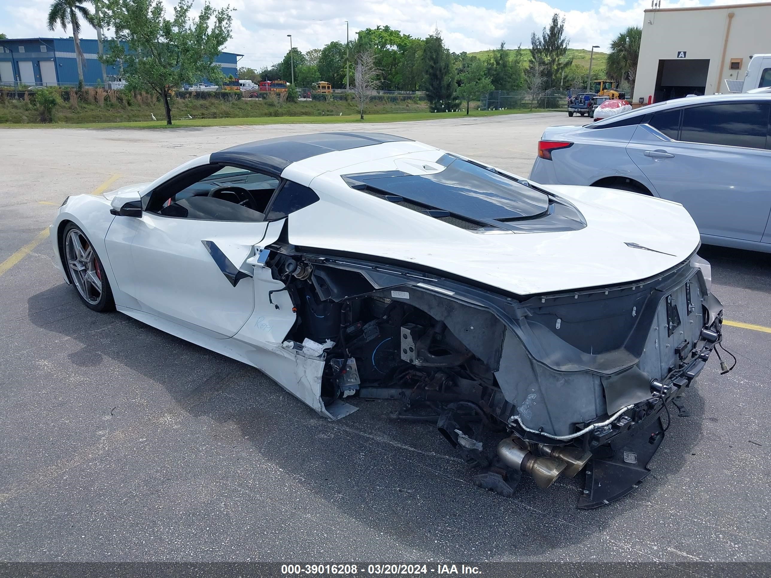 Photo 2 VIN: 1G1Y82D48L5000364 - CHEVROLET CORVETTE 