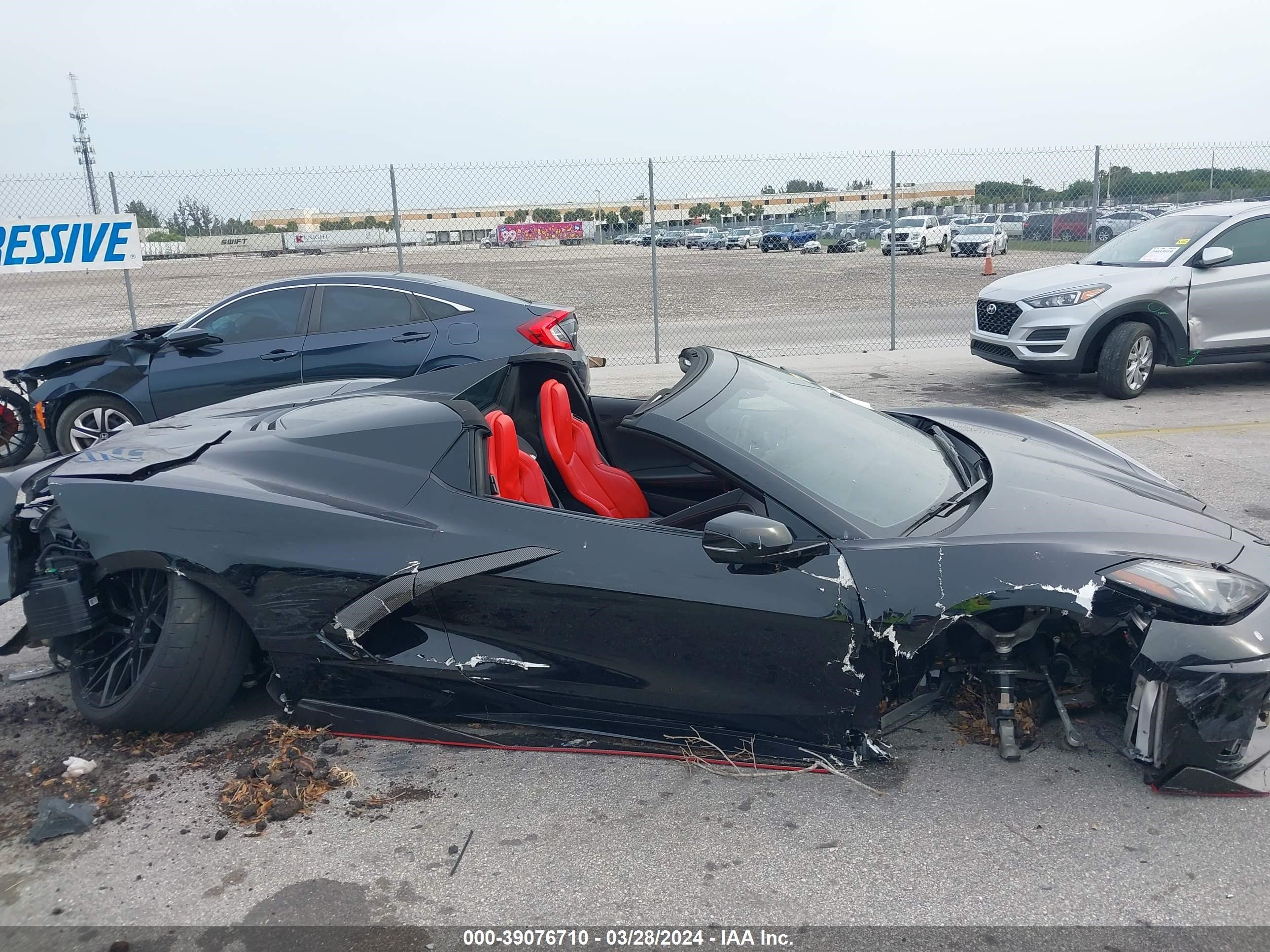 Photo 12 VIN: 1G1YA3D40N5119068 - CHEVROLET CORVETTE 