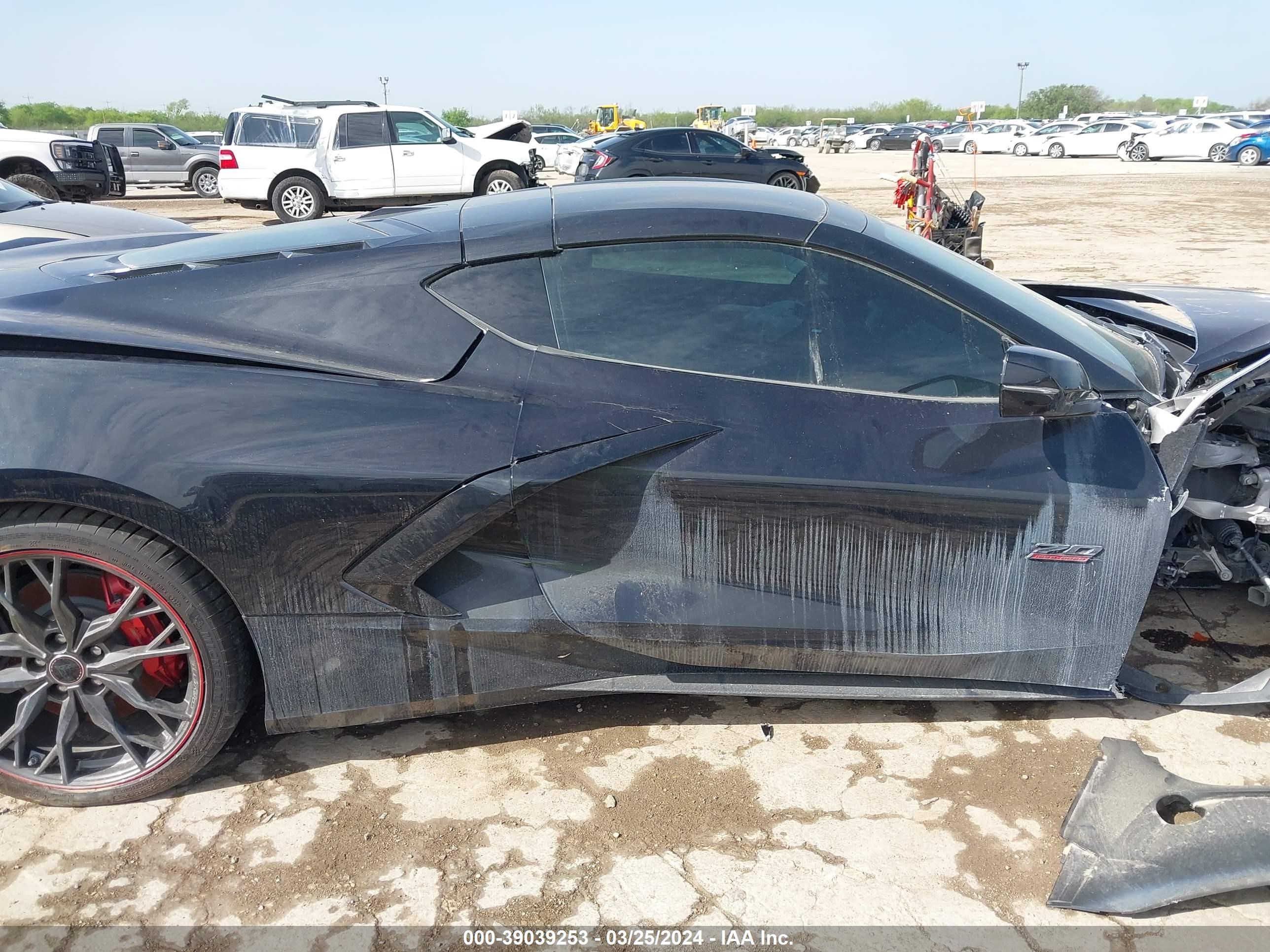 Photo 11 VIN: 1G1YC2D49P5500537 - CHEVROLET CORVETTE S 