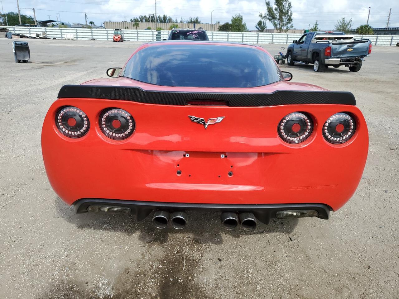 Photo 5 VIN: 1G1YE2DW8C5101074 - CHEVROLET CORVETTE 