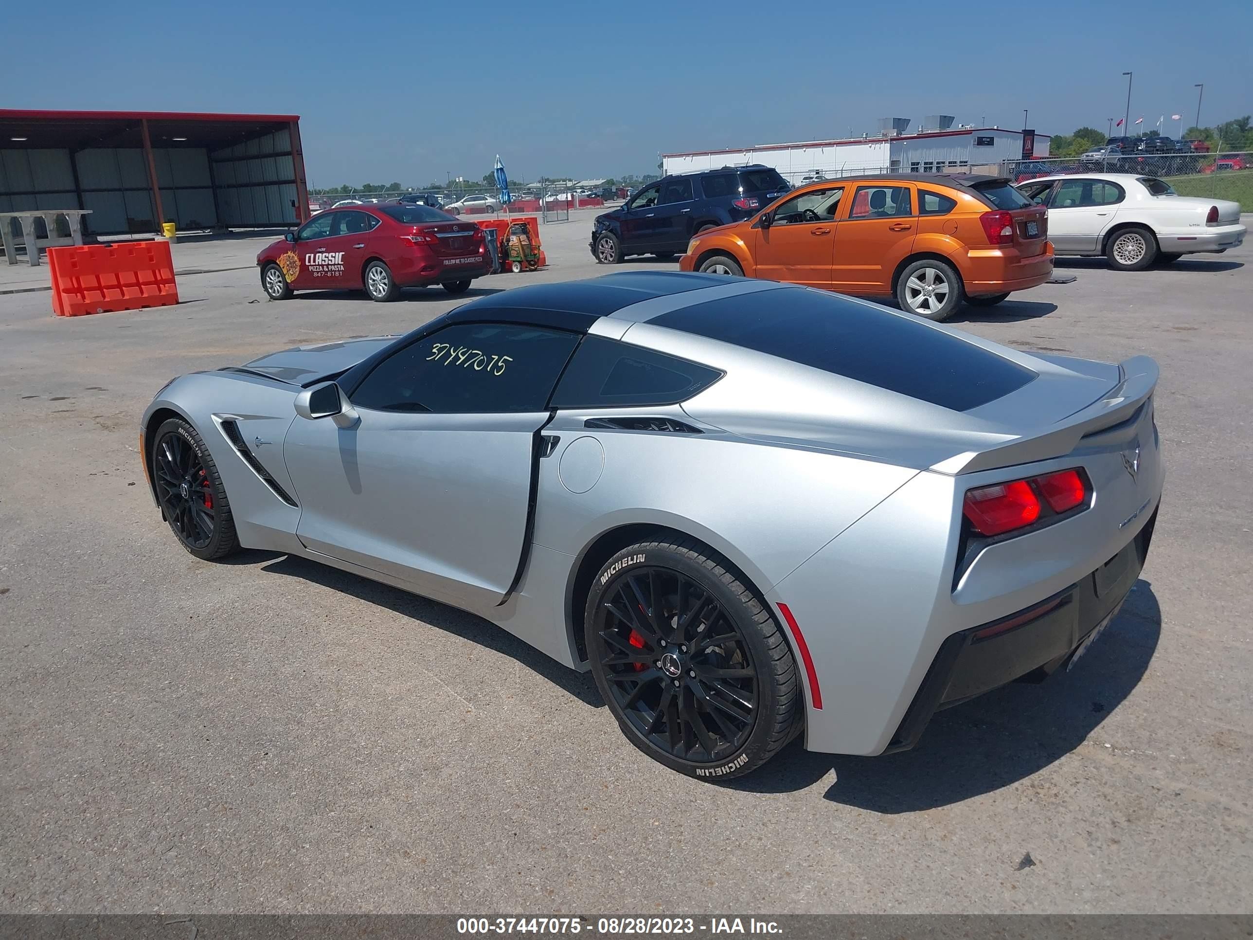 Photo 2 VIN: 1G1YM2D74E5111910 - CHEVROLET CORVETTE 