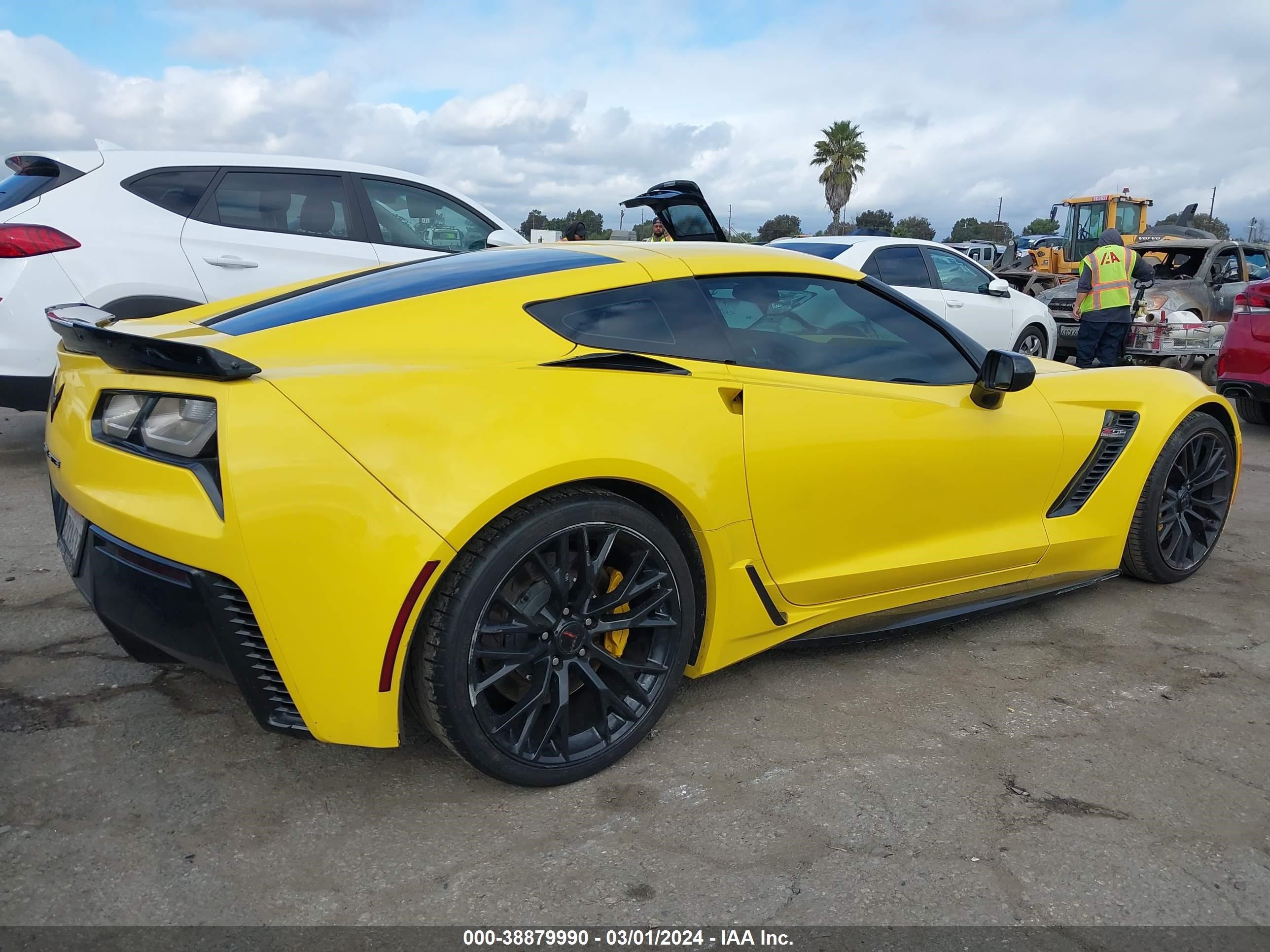 Photo 3 VIN: 1G1YR2D66K5605562 - CHEVROLET CORVETTE 