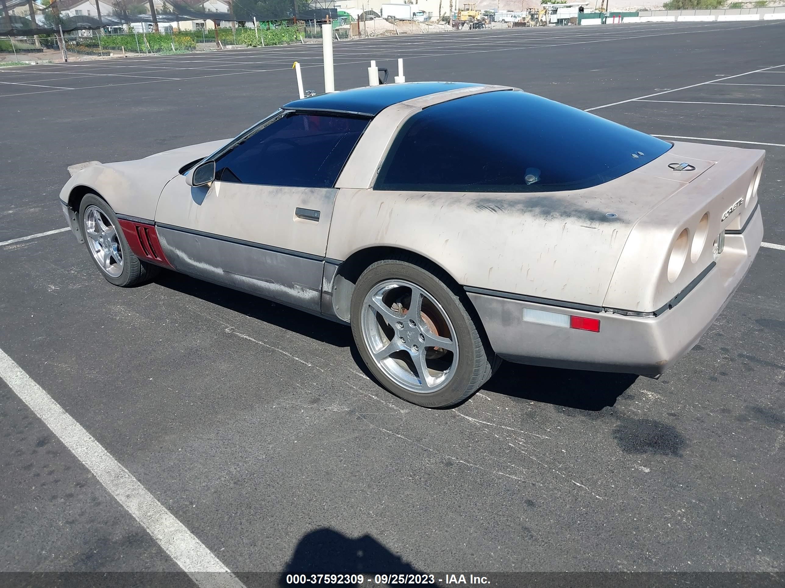 Photo 2 VIN: 1G1YY078XF5107486 - CHEVROLET CORVETTE 