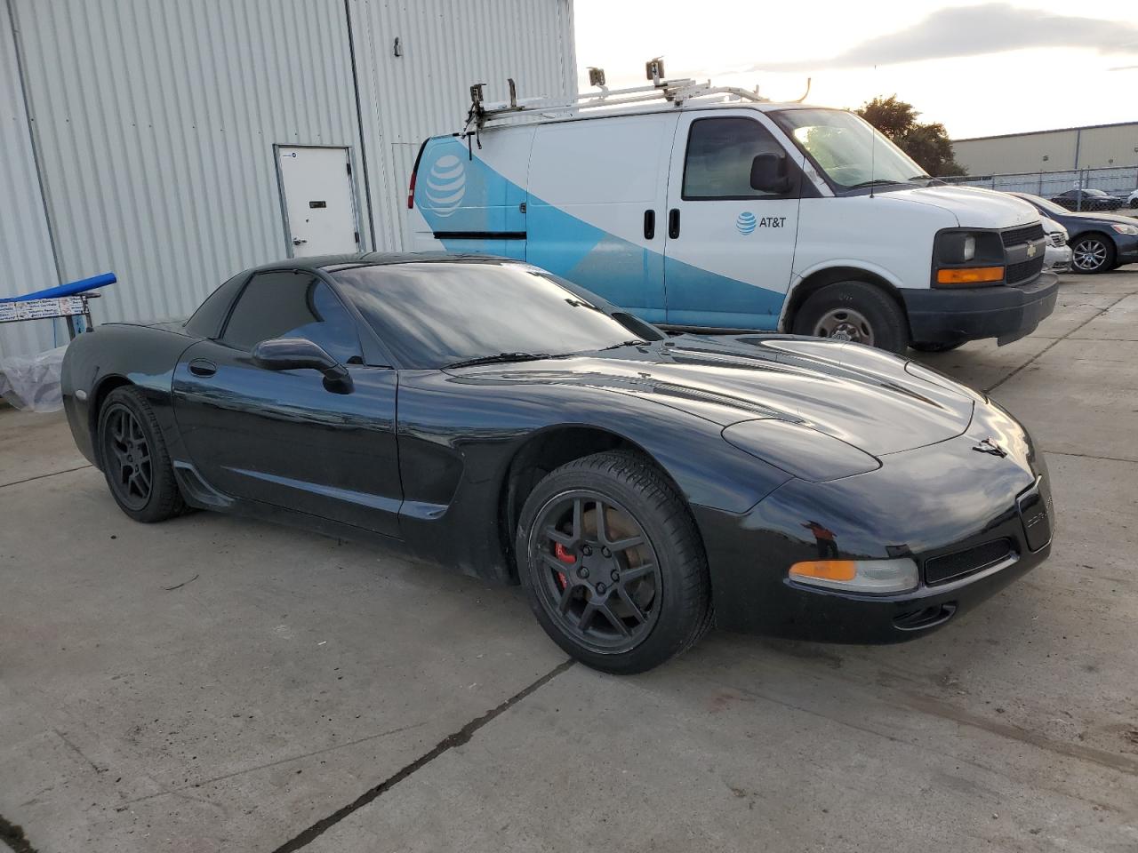 Photo 3 VIN: 1G1YY12S125102003 - CHEVROLET CORVETTE 