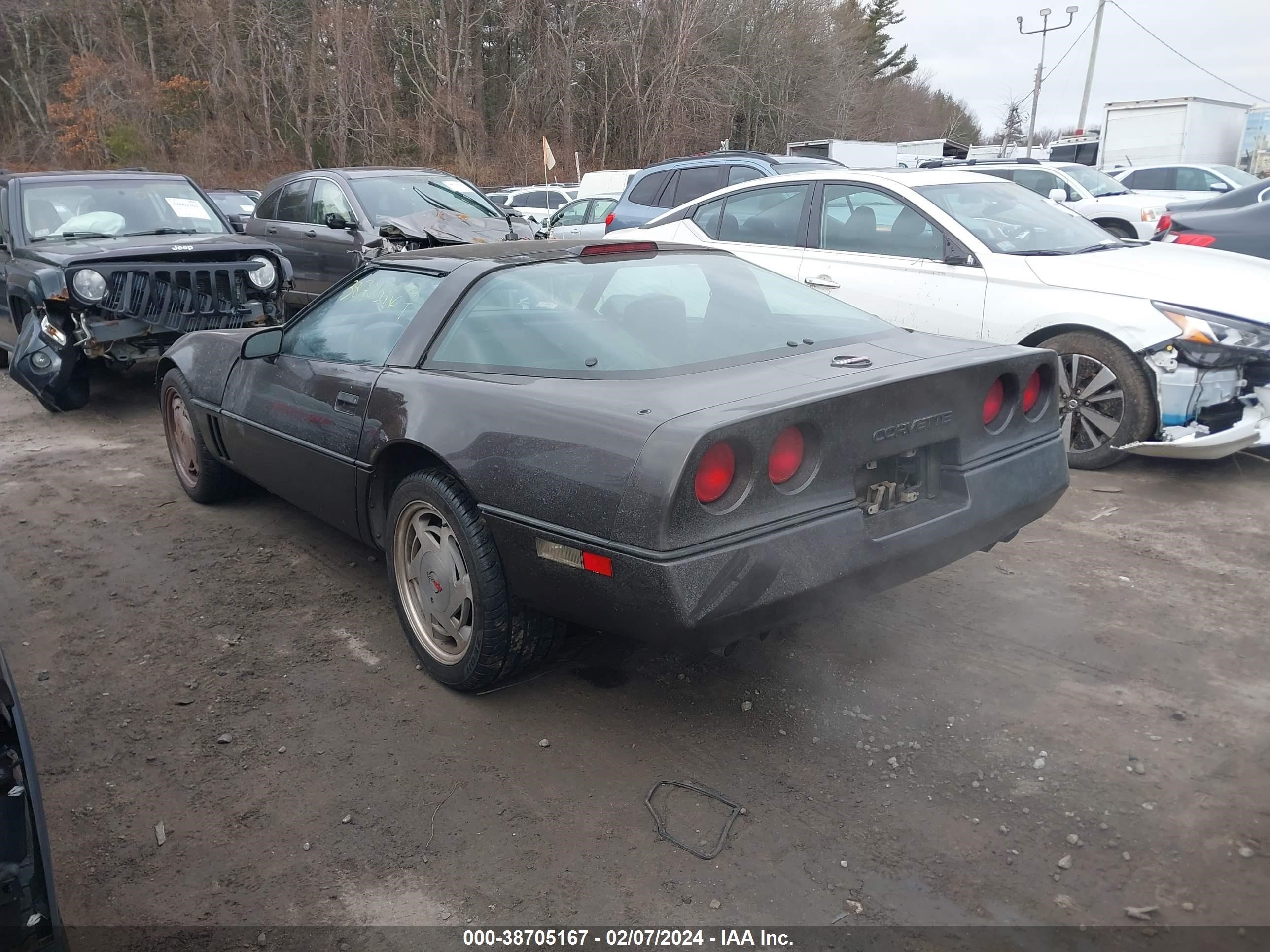 Photo 2 VIN: 1G1YY2188J5101151 - CHEVROLET CORVETTE 